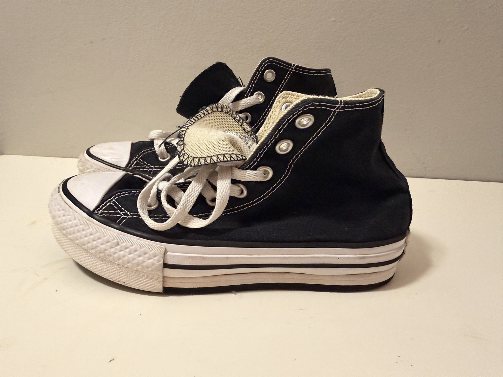 Converse Chuck Taylor All Star High Top Black/White Lace-Up Sneakers
