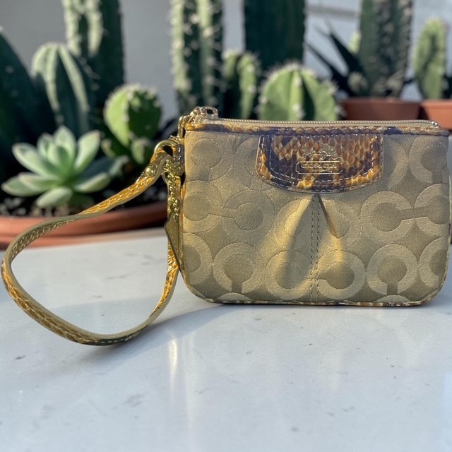 Coach Madison Op Art Sateen Small Wristlet – EUC