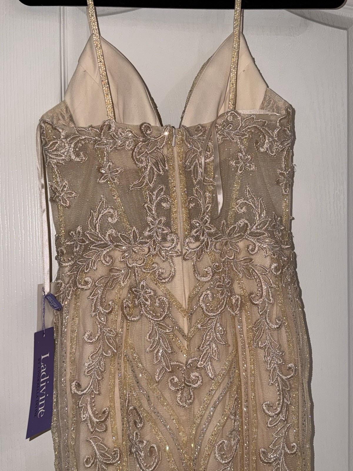 Ladivine by Cinderella Divine Champagne Formal Prom Dress size 6