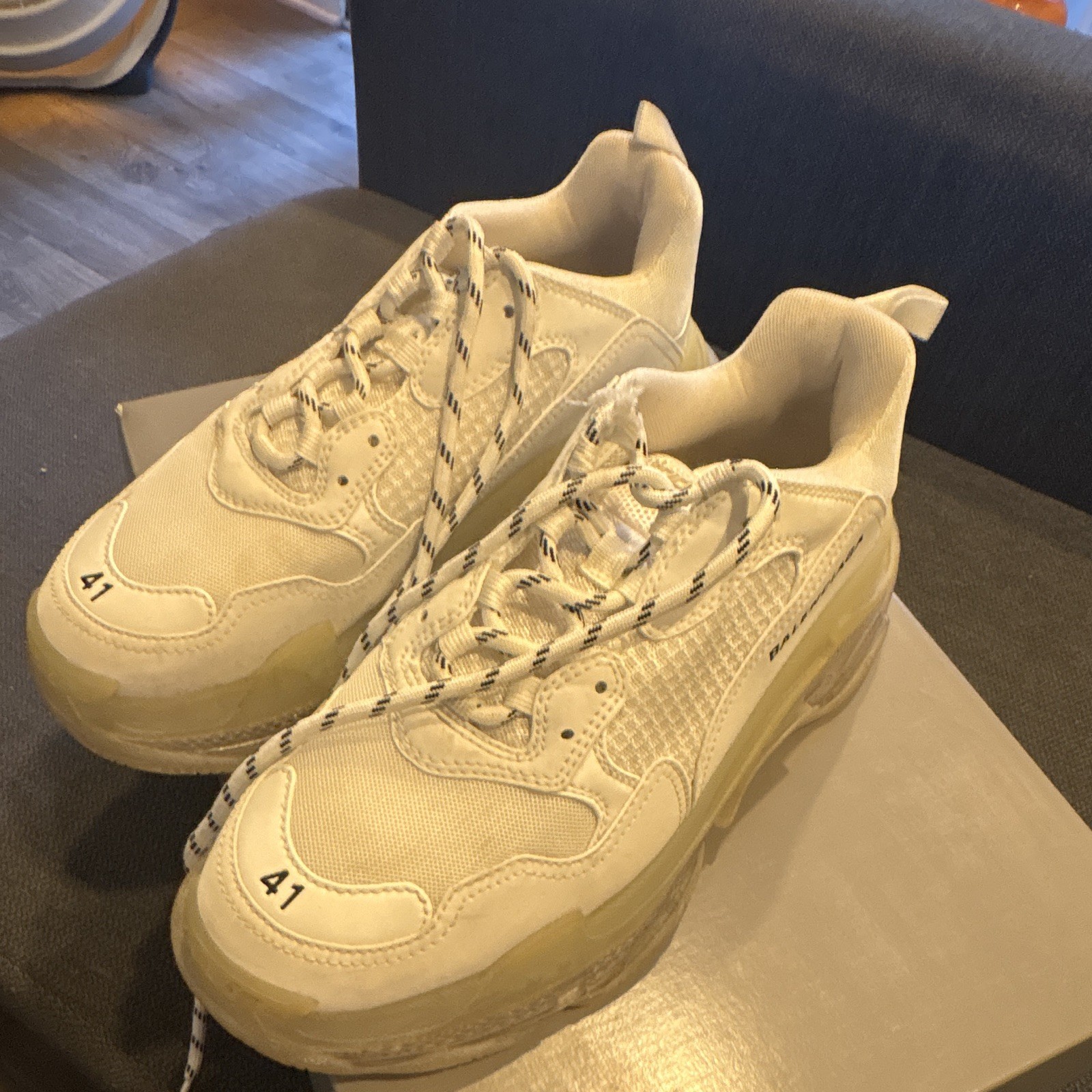 Balenciaga Men’s White Low Top Lace-Up Solid Athletic Sneaker Shoes