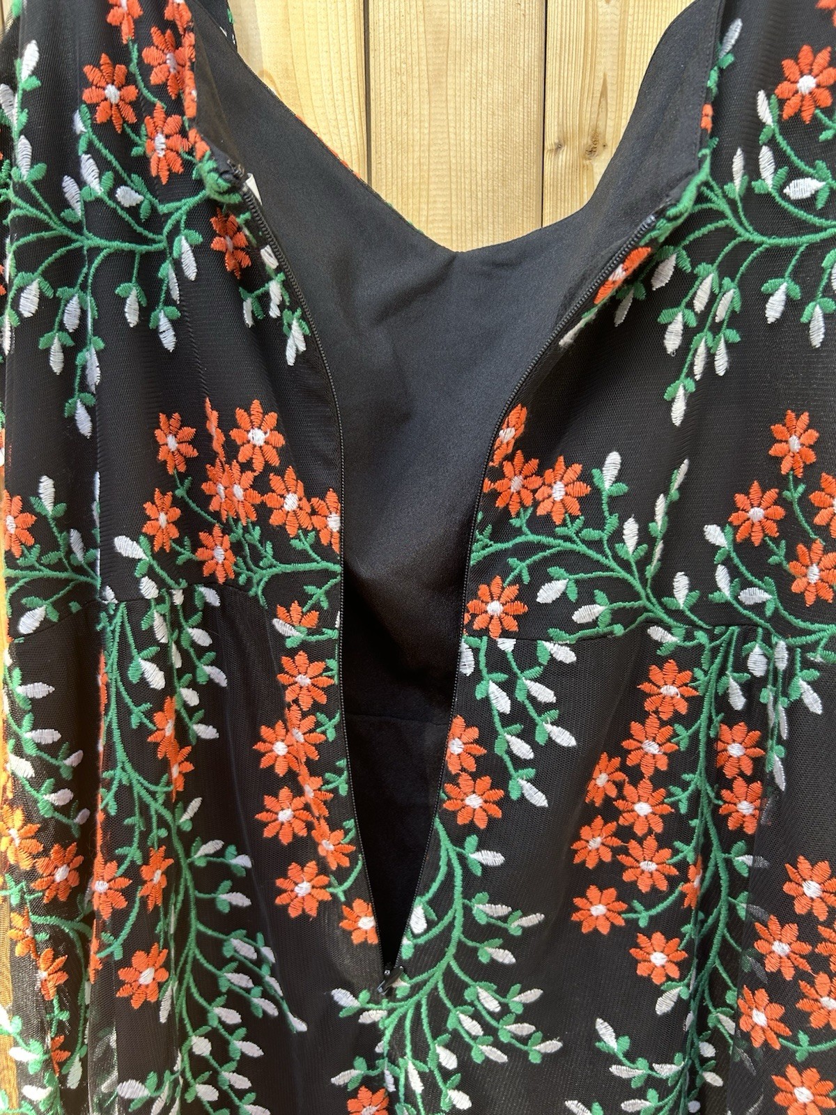 Dress the Population Black Floral Embroidered Mesh hi-lo Midi sweetheart XXL