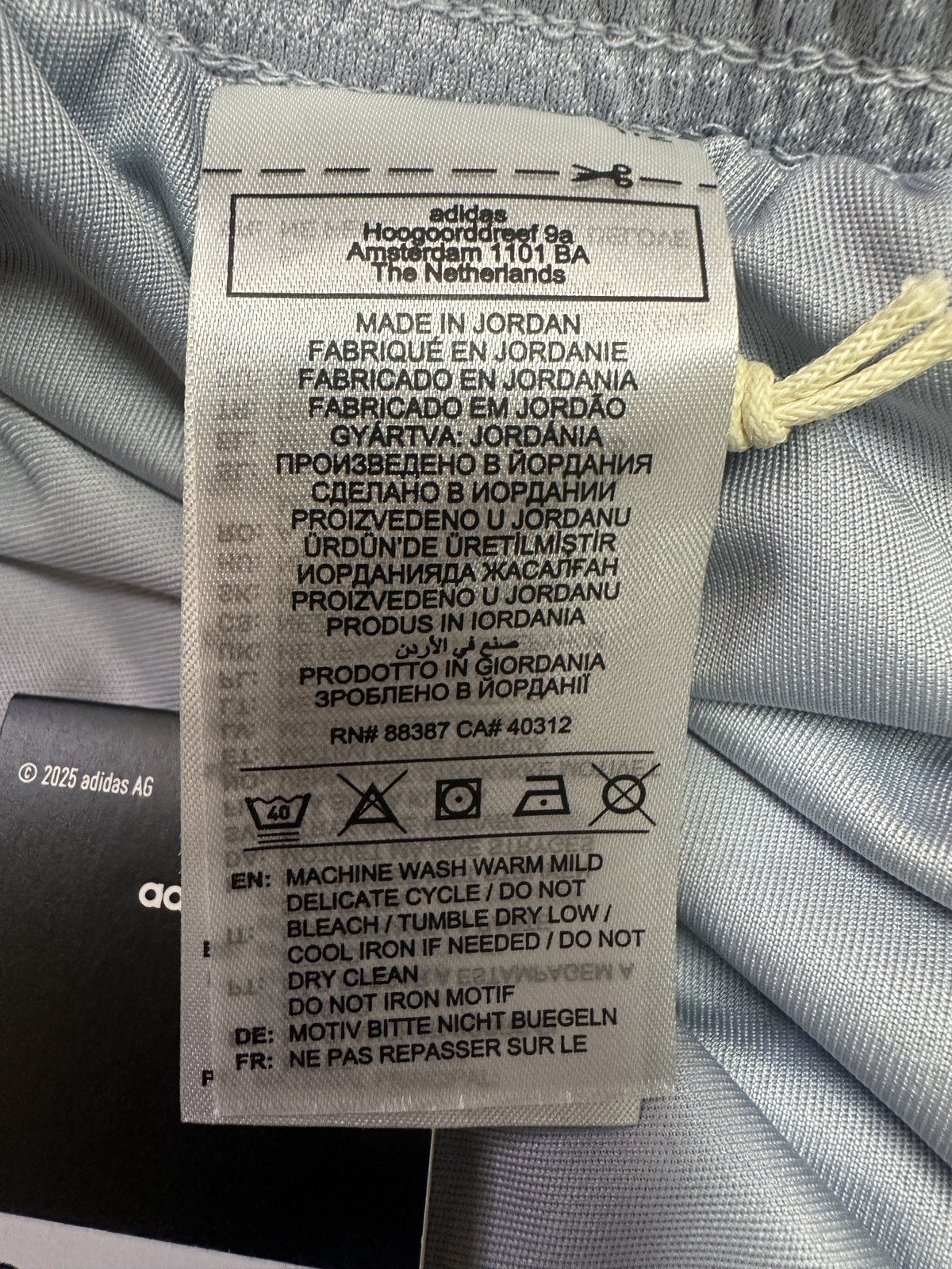 New adidas D4T PrimeLift Essentials Workout Mesh Shorts – Halo Silver Men’s M 5”