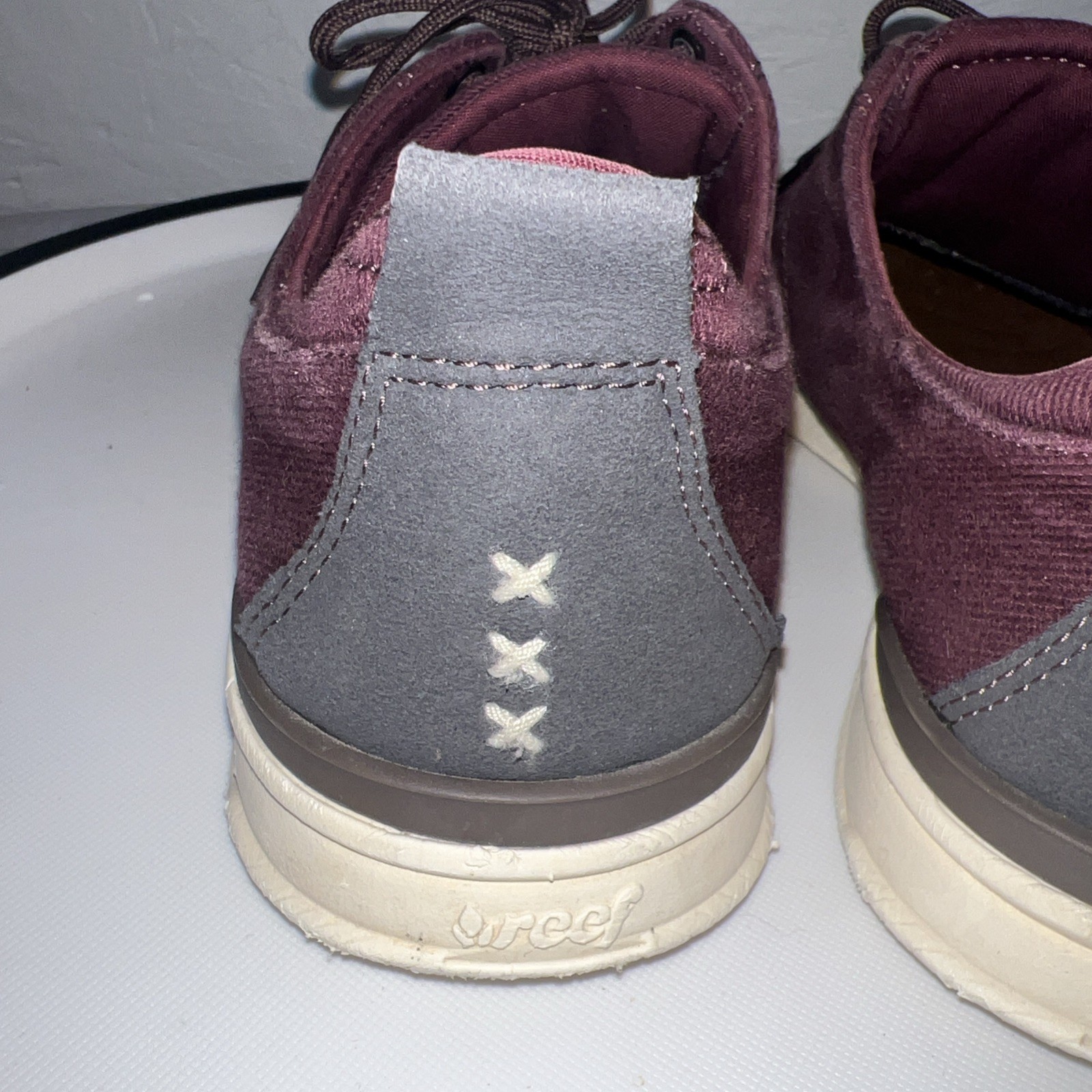 Reef Rover Canvas Sneakers Shoes Womens Size 9 Maroon Red Casual Travel Beach