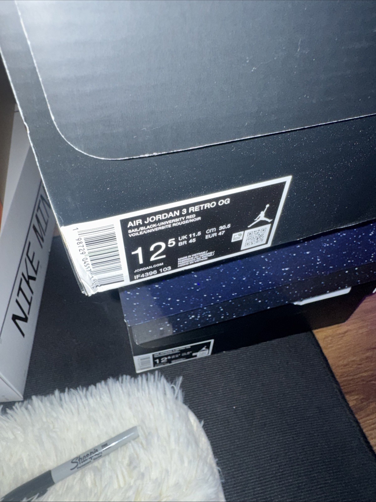Size 12.5 – Air Jordan 3 Retro World’s Best Dad