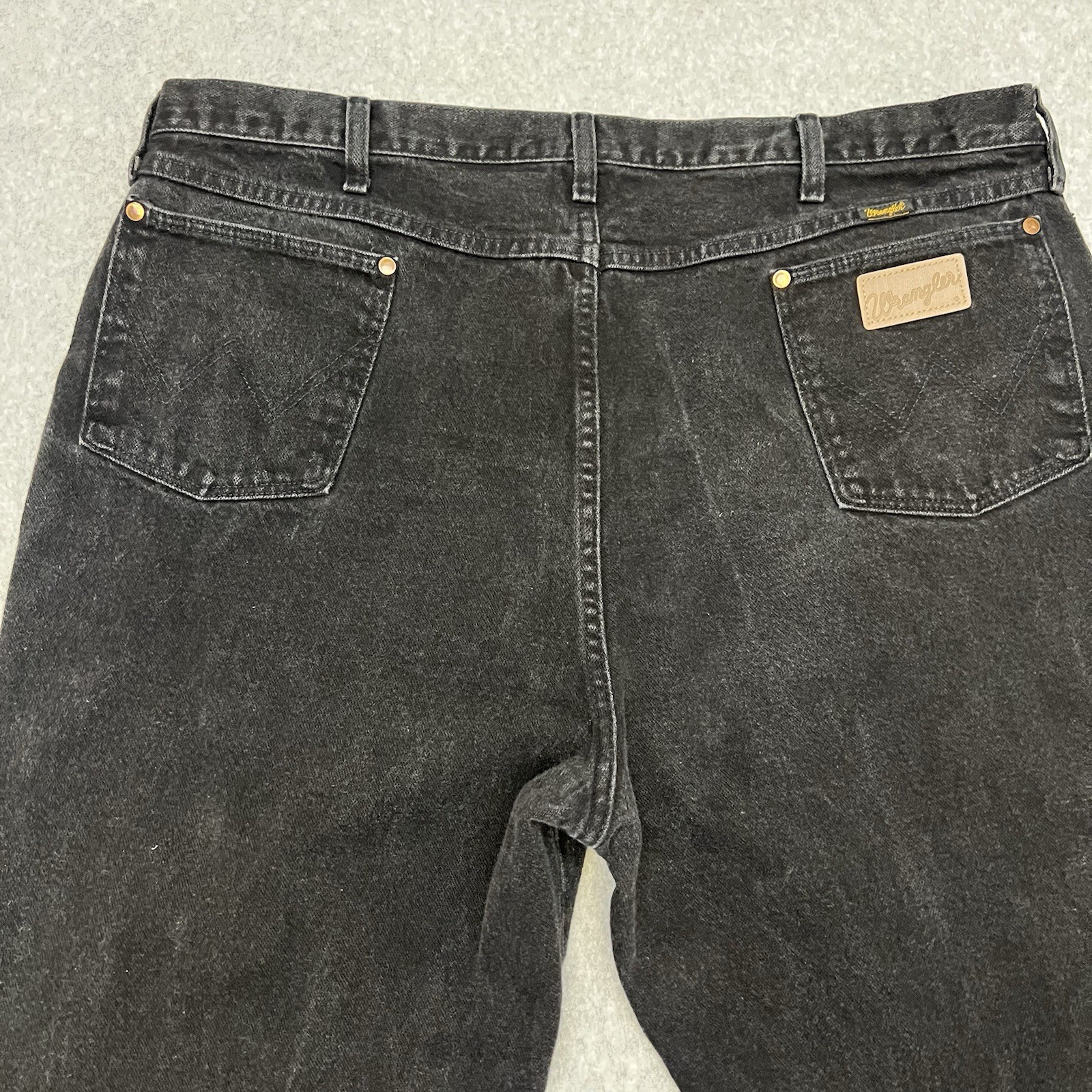 Wrangler Jeans Mens 44×36 (44×34) Black Denim 31MWZ Cowboy cut Original Fit Fade