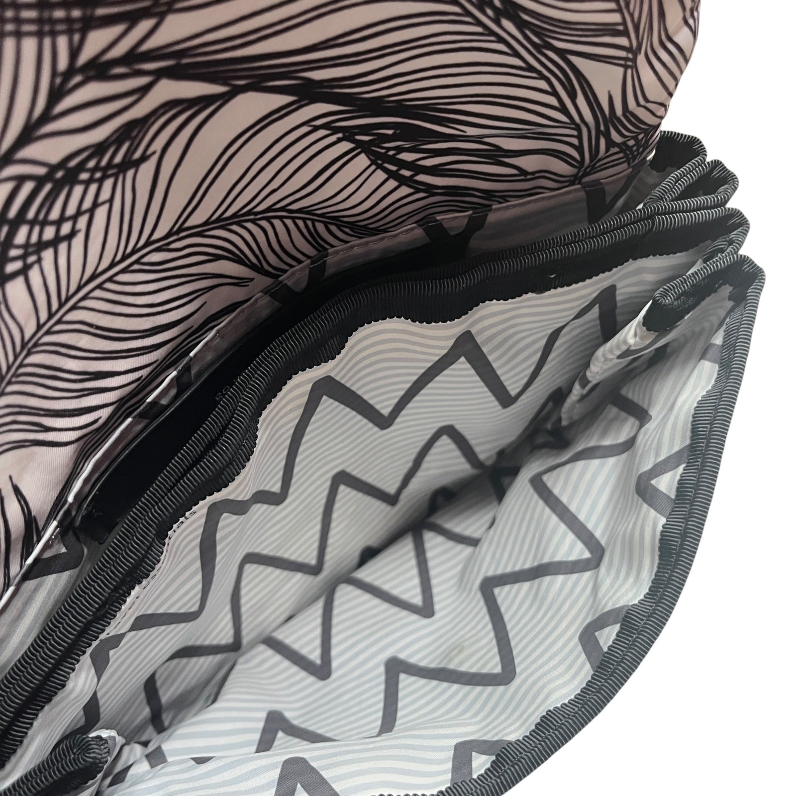 Lululemon Party Om Bag Sketchy Palms White Black FLAWED