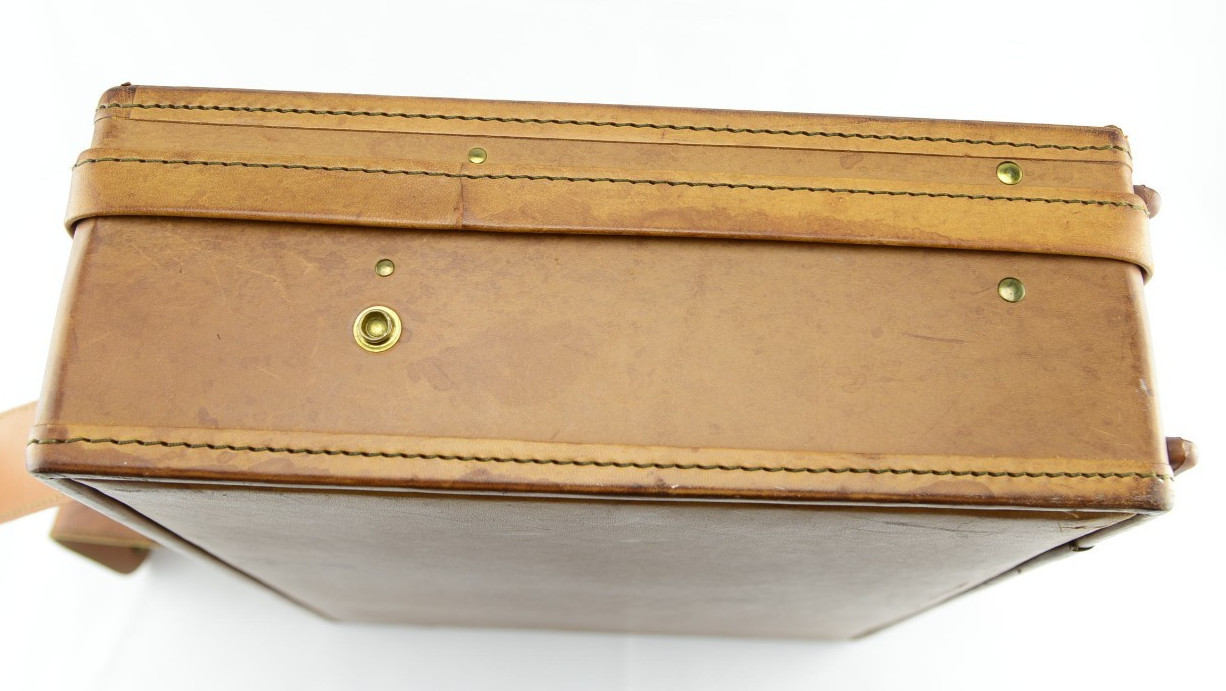 Hartmann Luggage Belting Brown Leather Briefcase Attache 18 x 13 x 5 Inches