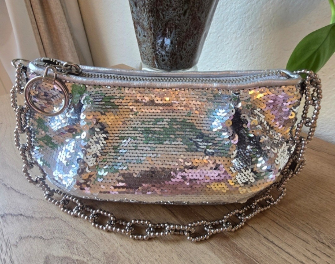 Coach Graduation Poppy Sequin Clutch Party bag