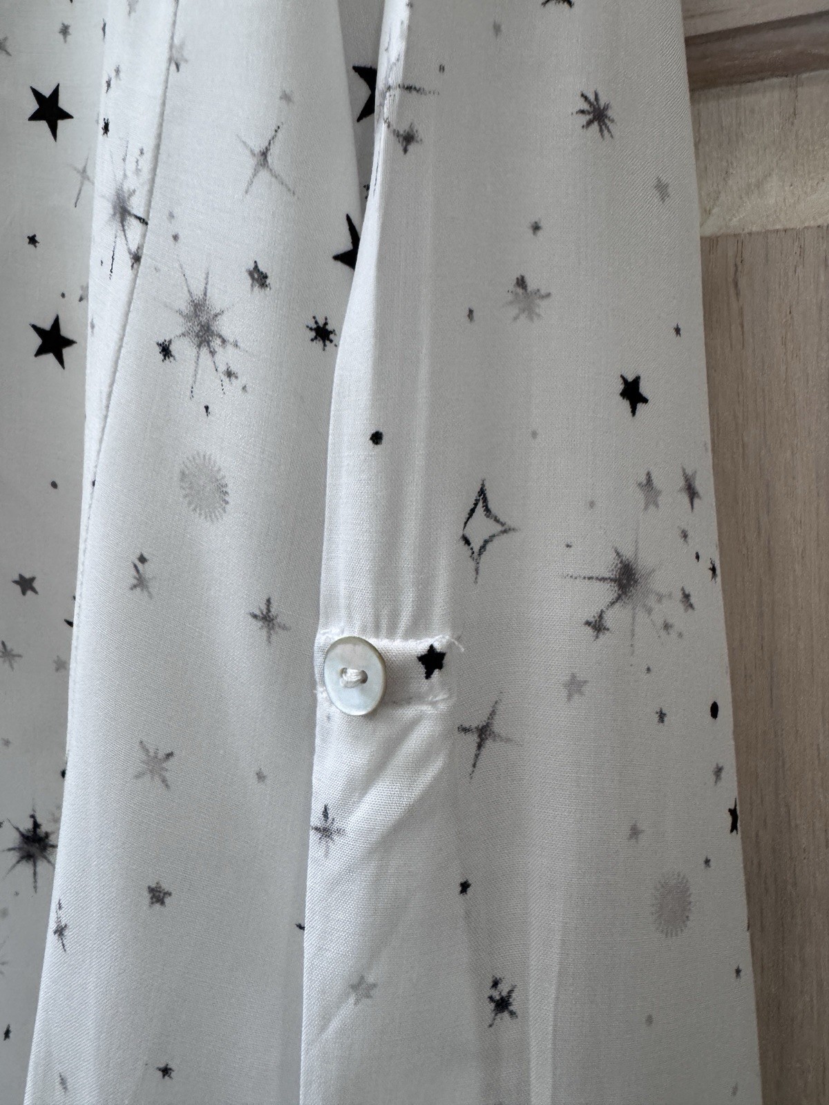 NWT Jane & Delancey White with Moon & Stars Print Pintuck Blouse Size Medium