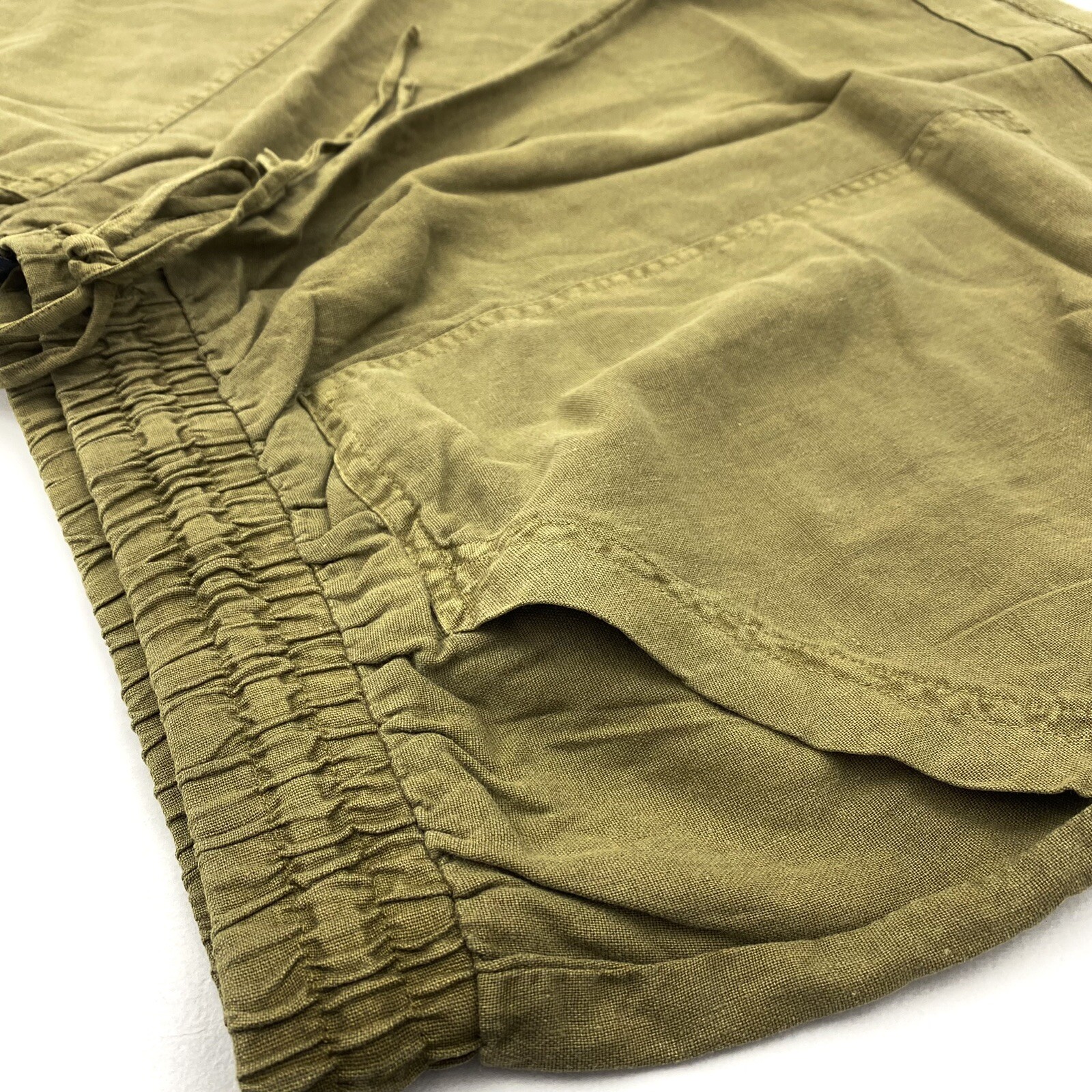 Universal Thread Womens Plus Size 2X Mid-Rise Tie Waist Utility Shorts Olive