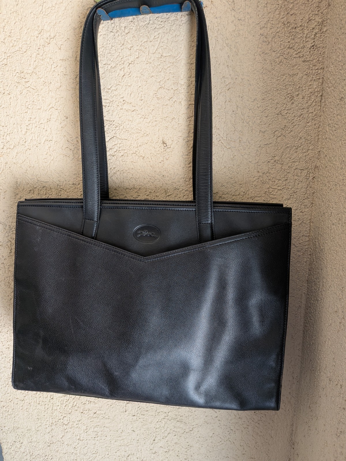 Longchamp black leather business bag 16″ X 12″ X 4″ Excellent condition