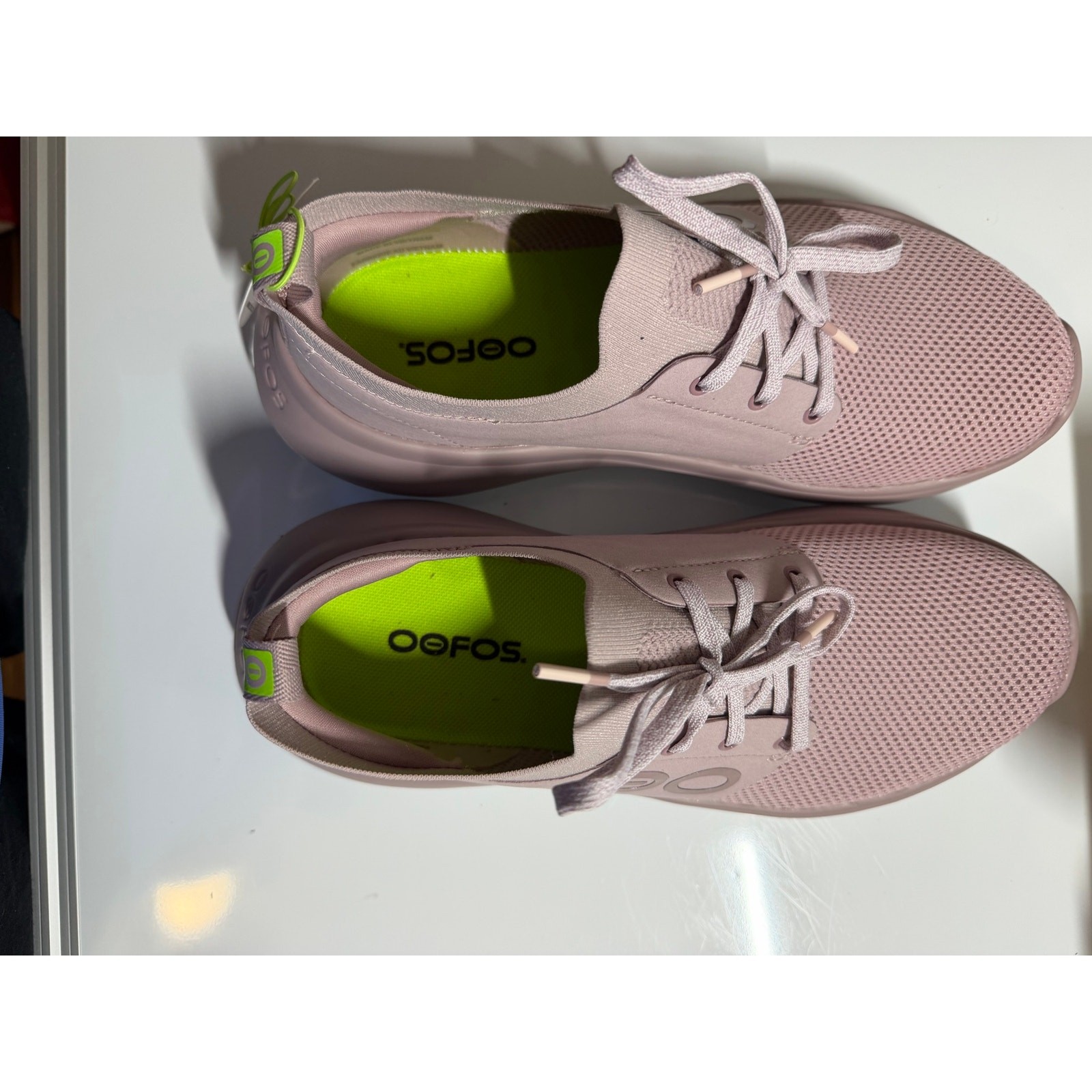 NWT women 9.5 (true to size) OOmy Stride Lace Up Shoe in White Pink Stardust