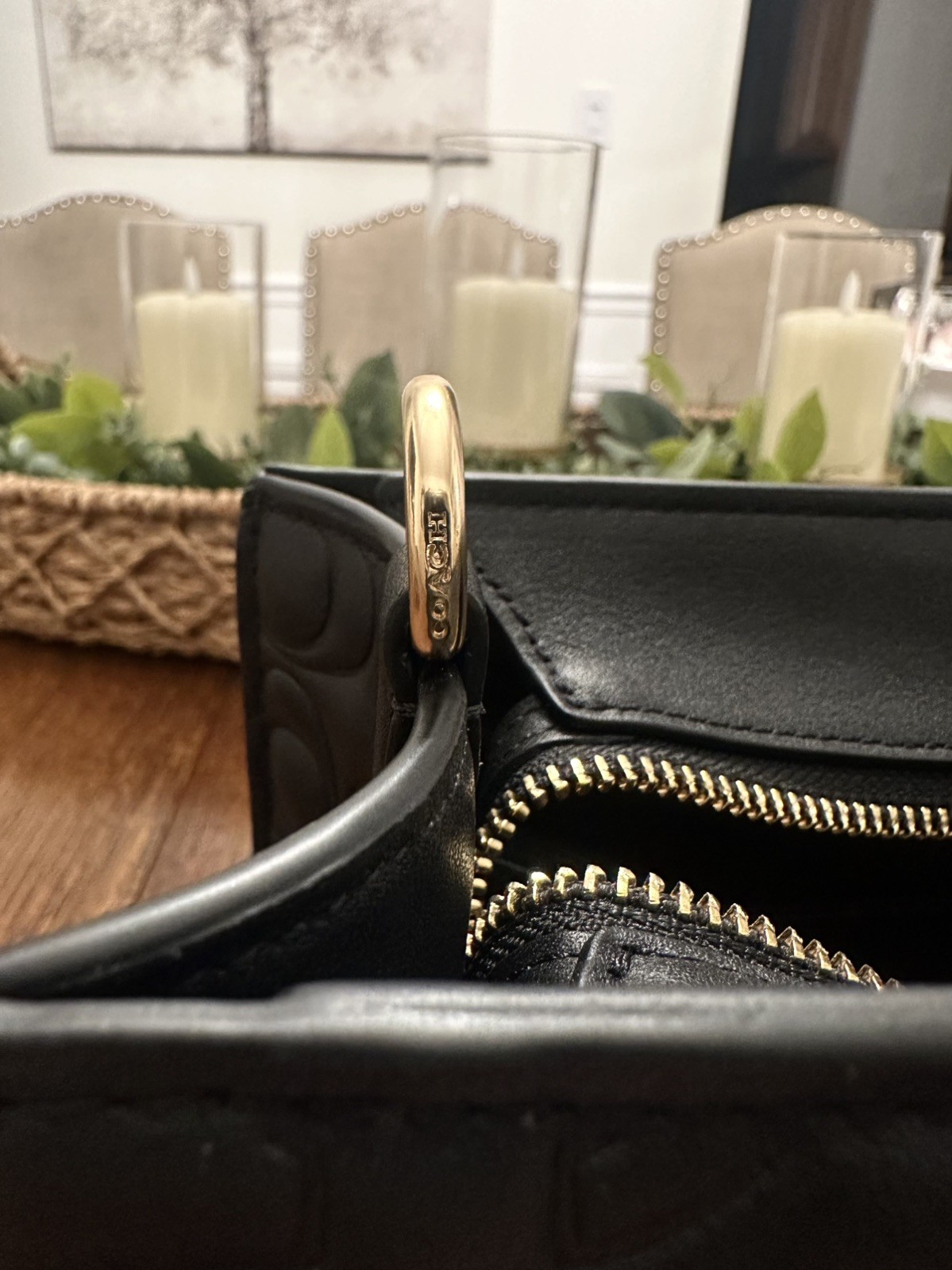 Coach Maggie Small Tote Bag In Signature Leather in Black NWOT – CY670