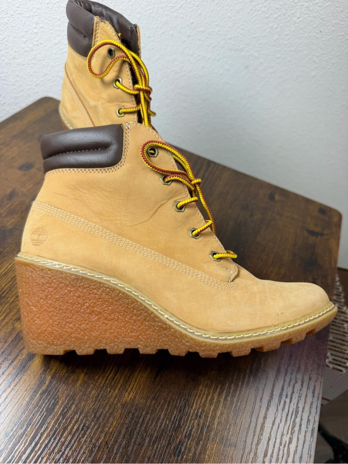 Timberland Women’s Amston 6 Inch wedge boots in wheat nubuck leather size 6.5