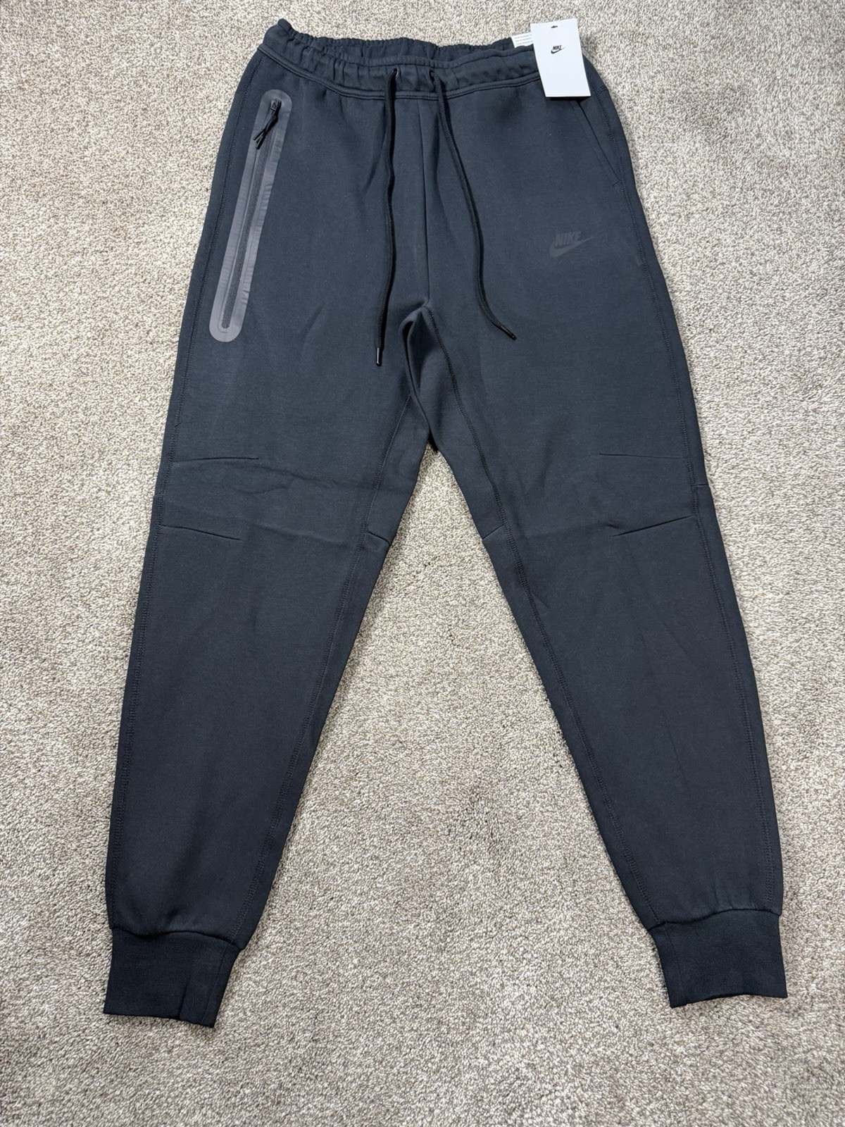 NIKE TECH FLEECE SET 🖤 (BLACK) Only Size XL Available