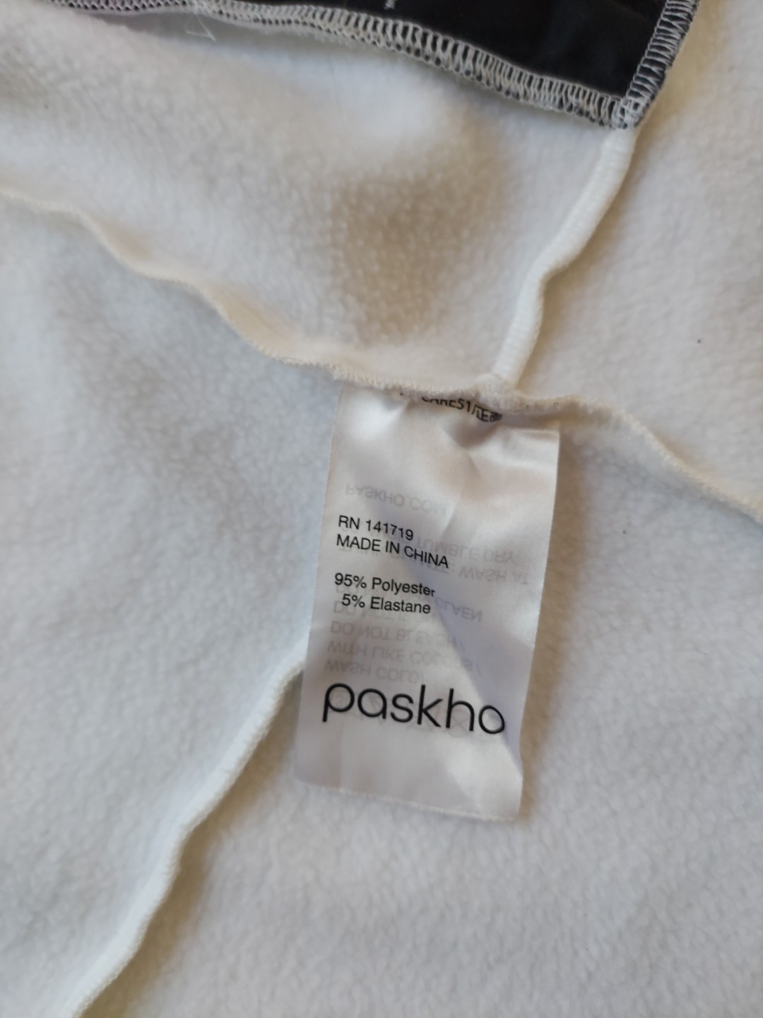 Paskho Women’s White Lucidity Temperature Regulating Travel Hoodie Size S