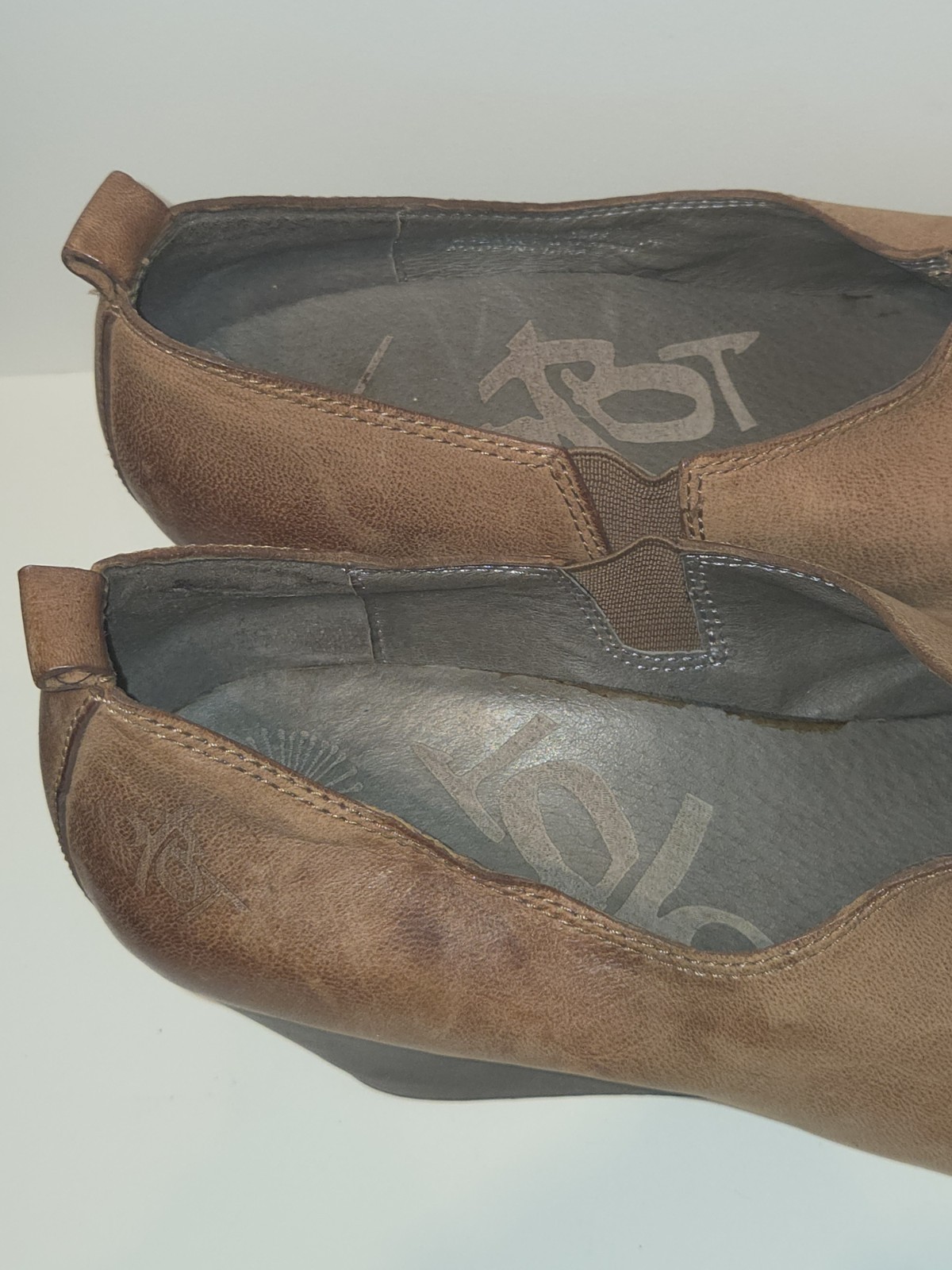 OTBT Washougal Wedge Clogs Womens Size 8M Brown Leather Slip On Comfort Shoes