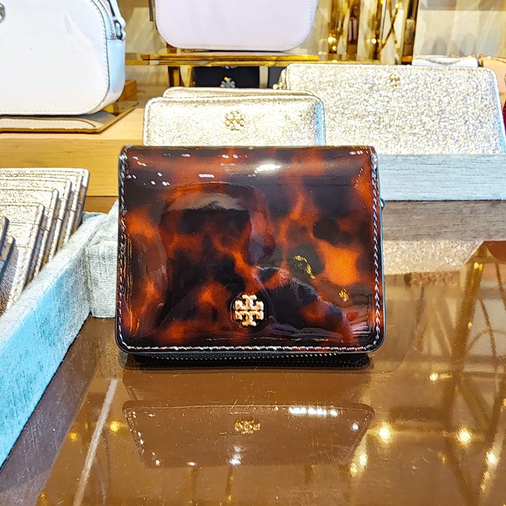 Latest Tory Burch Emerson Patent Leather Tortoise Compact Wallet 165945