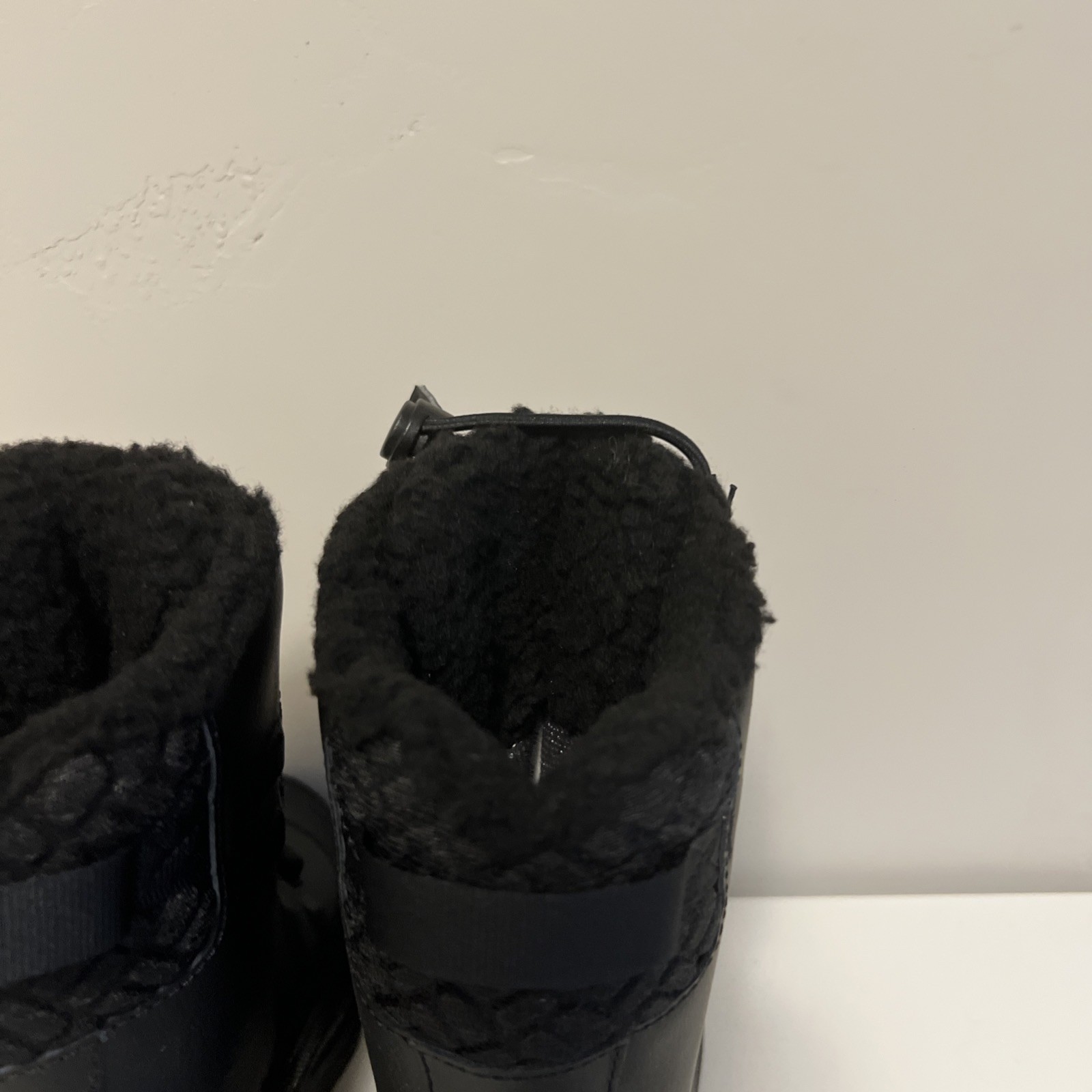 Columbia Bugaboot Celsius Waterproof Winter Snow Boots Black Youth Kids