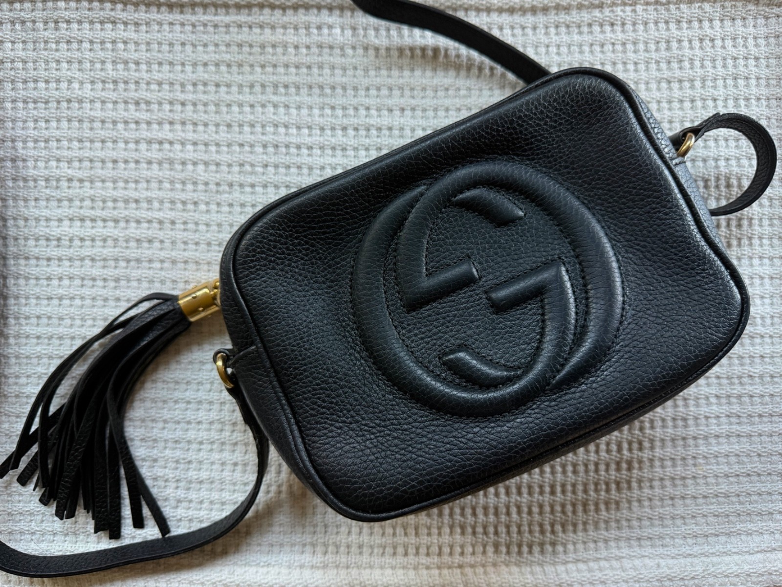 Gucci Soho Disco Gold Hardware Crossbody Small Black Leather.