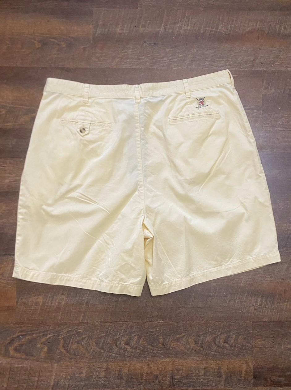 Vintage Tommy Hilfiger Men’s Beige Cotton Chino Shorts- Size 40