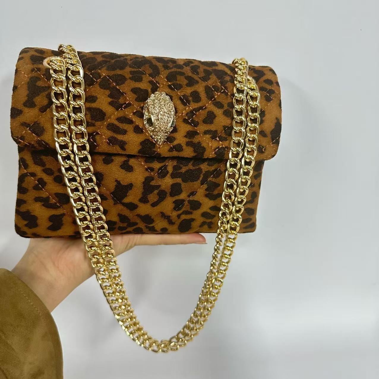 Kurt Geiger London Leopard Quilted Crossbody Bag Gold Eagle Chain 20×8×15 cm