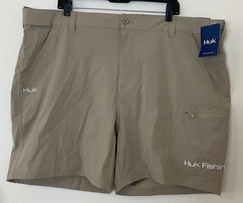 HUK Men’s Pursuit 8” Fishing Above the Knee Shorts Khaki Color Size XXXL