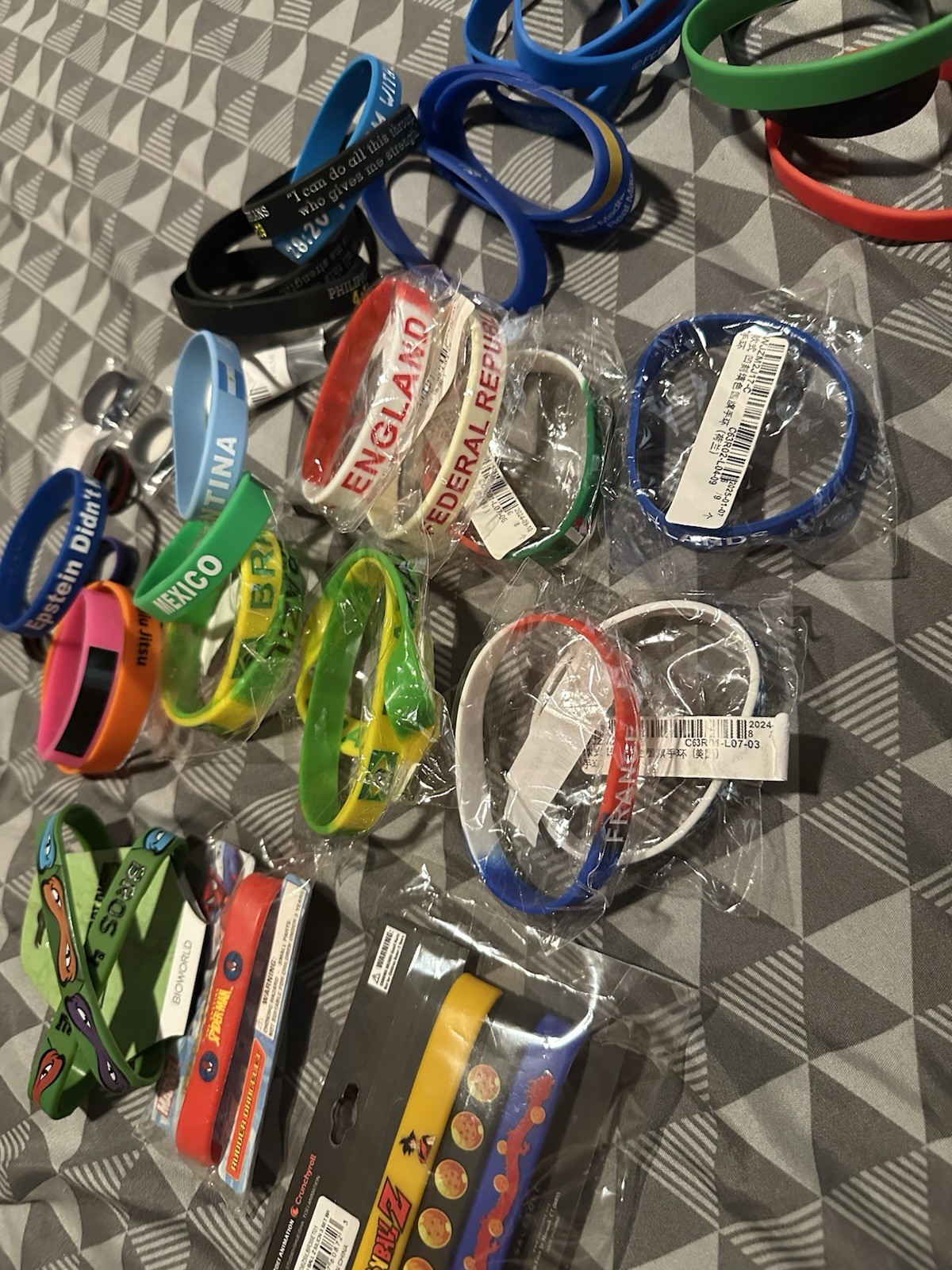 Silicone bracelts and silicone rings