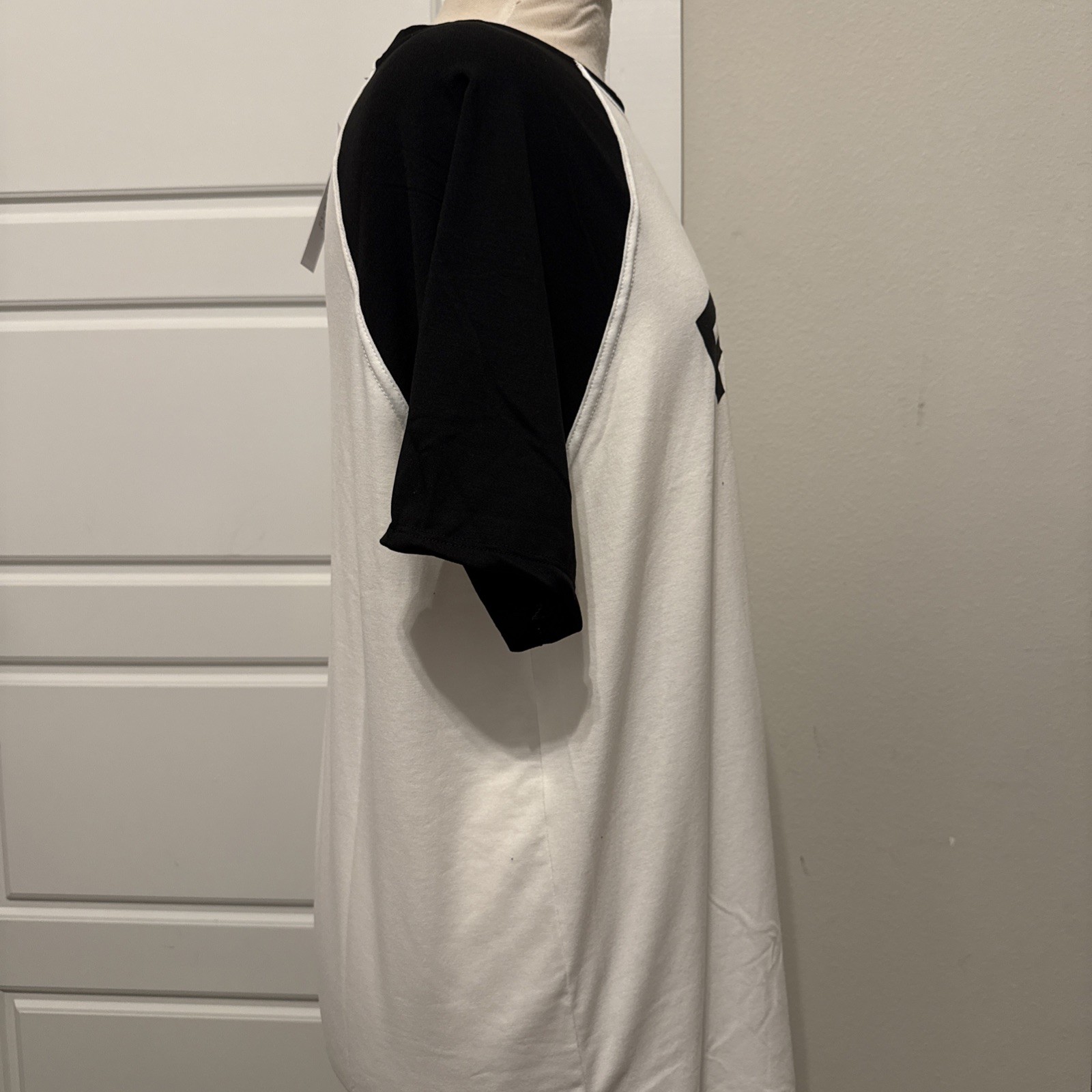 LuLaRoe Axel L Black White Short Sleeve Raglan Top Americana “FREE” Unisex NWT