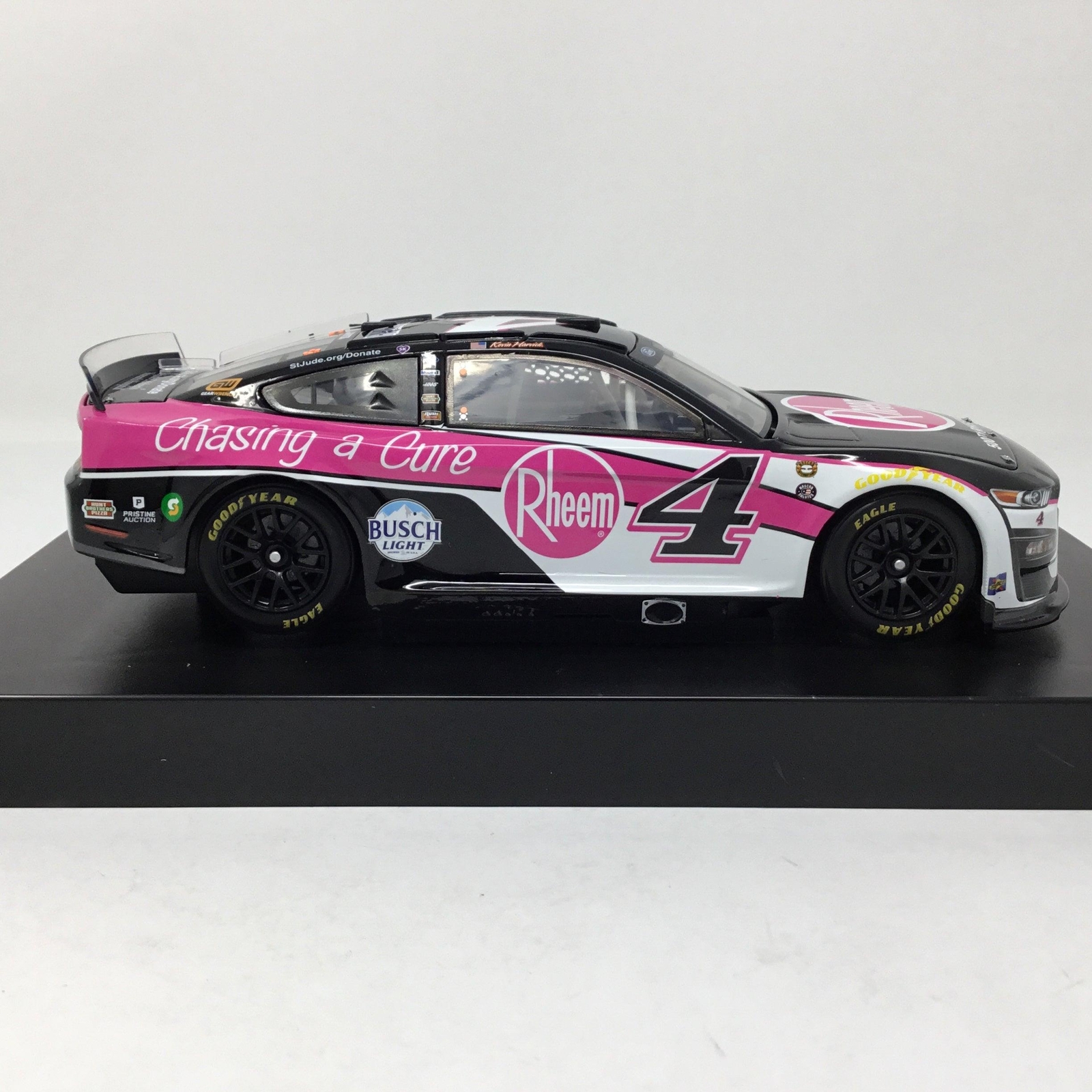 Kevin Harvick 2022 Rheem Chasing a Cure 1:24 Diecast