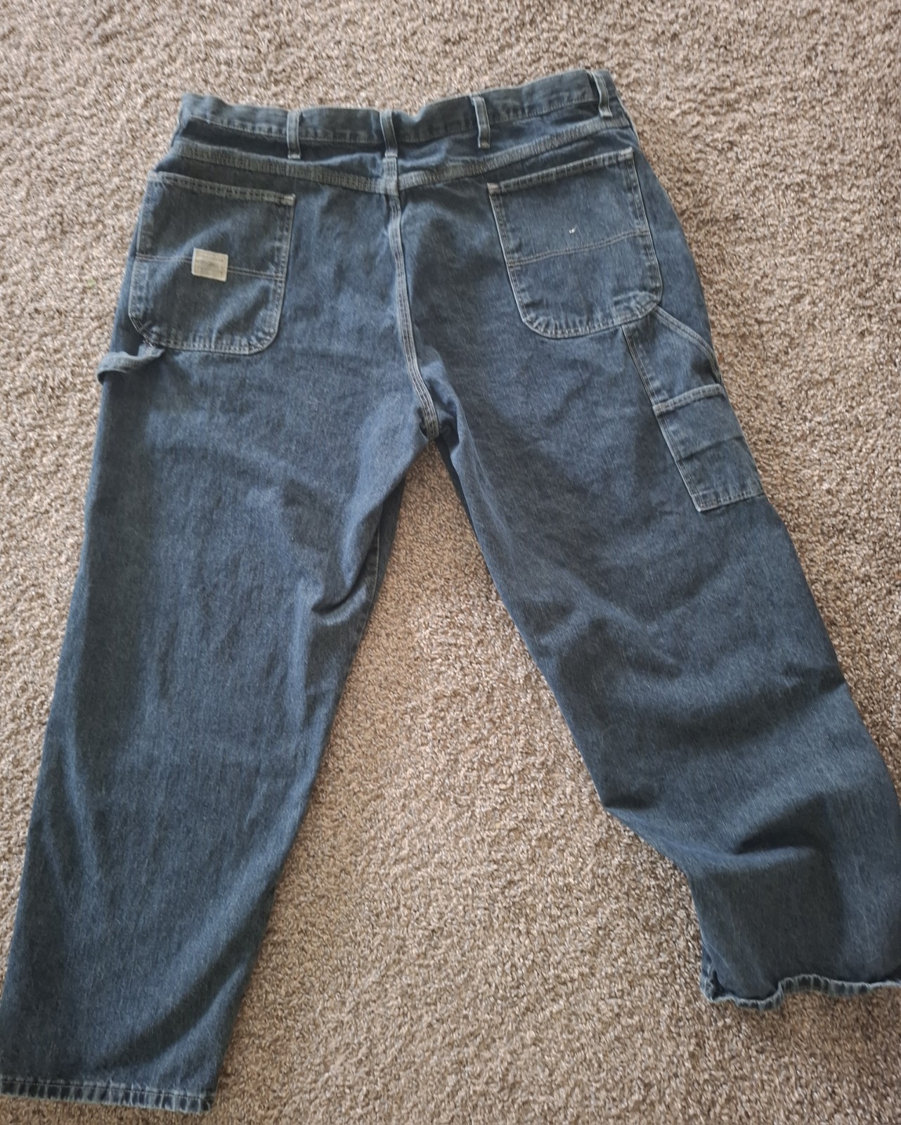 Wrangler Men’s Rugged Wear Medium Wash Blue Denim Relaxed Carpenter Jeans