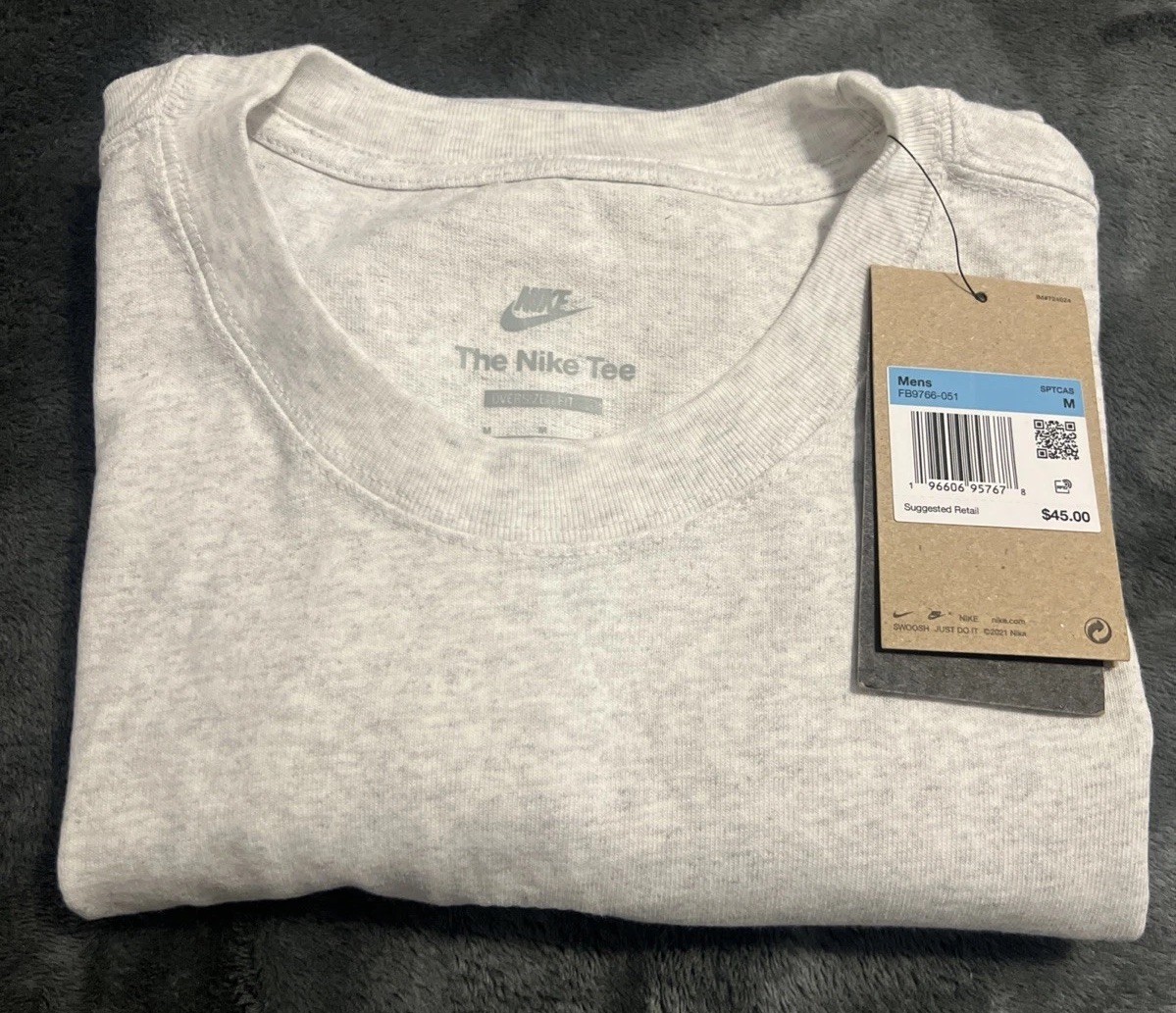 Medium Nike Sportswear Premium Essentials Oversized Tee FB9766-051 Light GREY