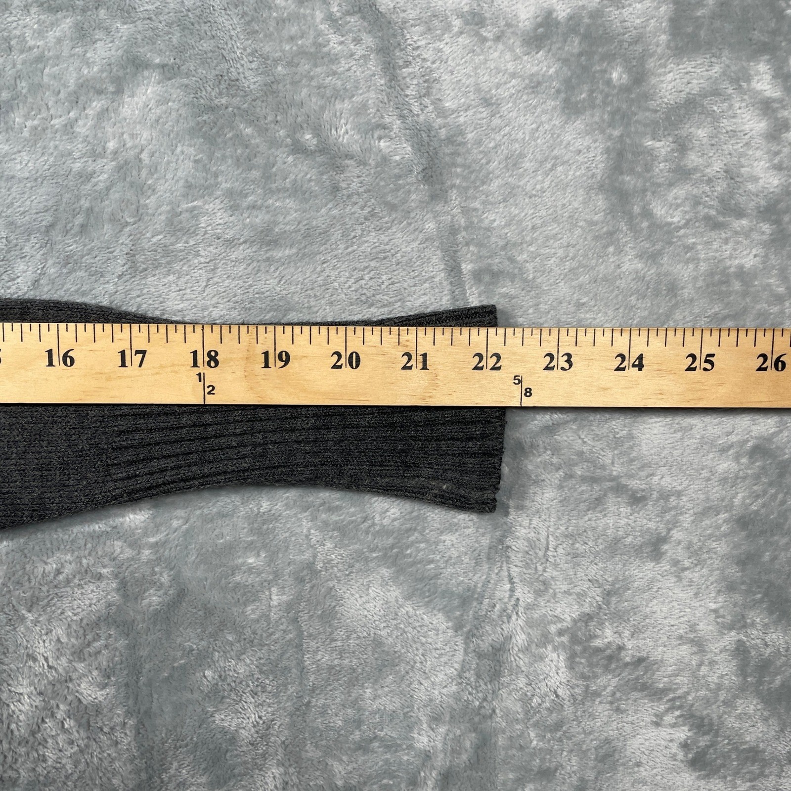 Guess Cold Shoulder Sweater Womens Gray Rhinestone Logo Ribbed Knit V-Neck Large