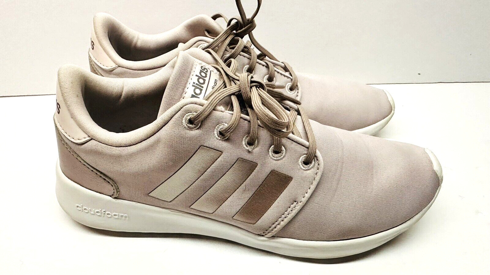 Women’s Adidas Purple Memory Foam Footbed Sneakers Size US 6.5