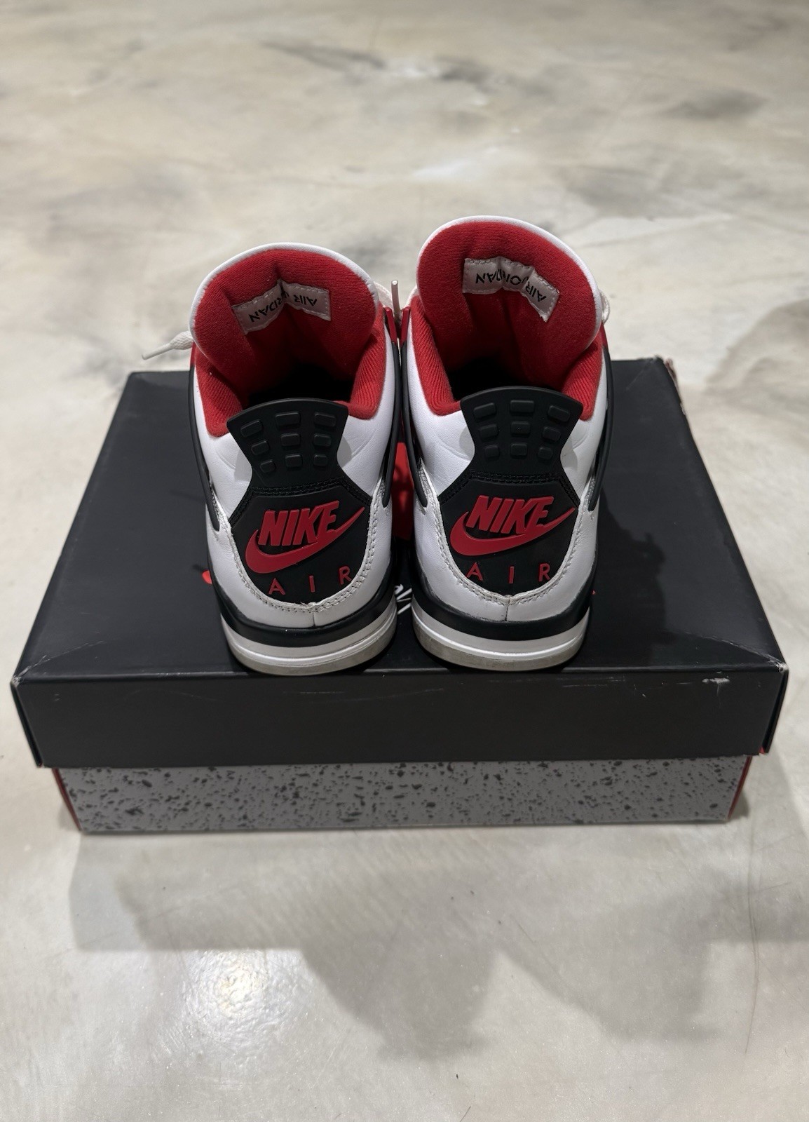 Jordan 4 Retro Fire Red (2020) Size 5.5 Y / Women’s 7