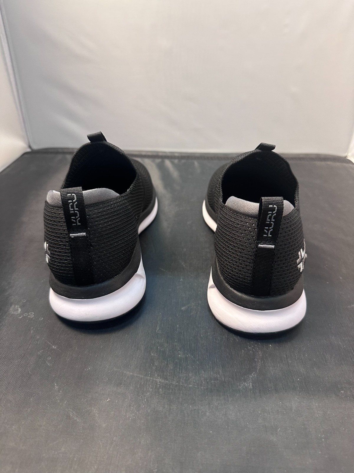 kuru Men’s Atom Slip-On 7.5