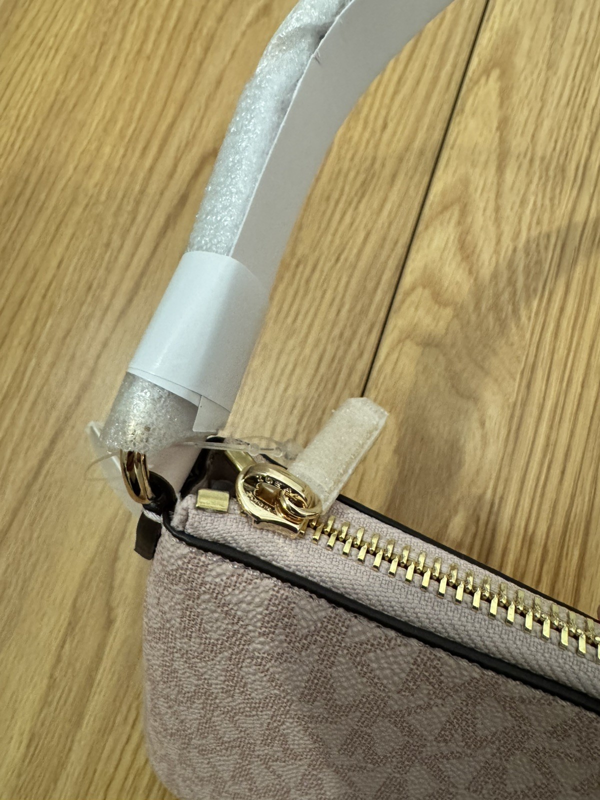 Michael Kors Jet Set Small MK Logo Convertible Wristlet Powder Blush Pink