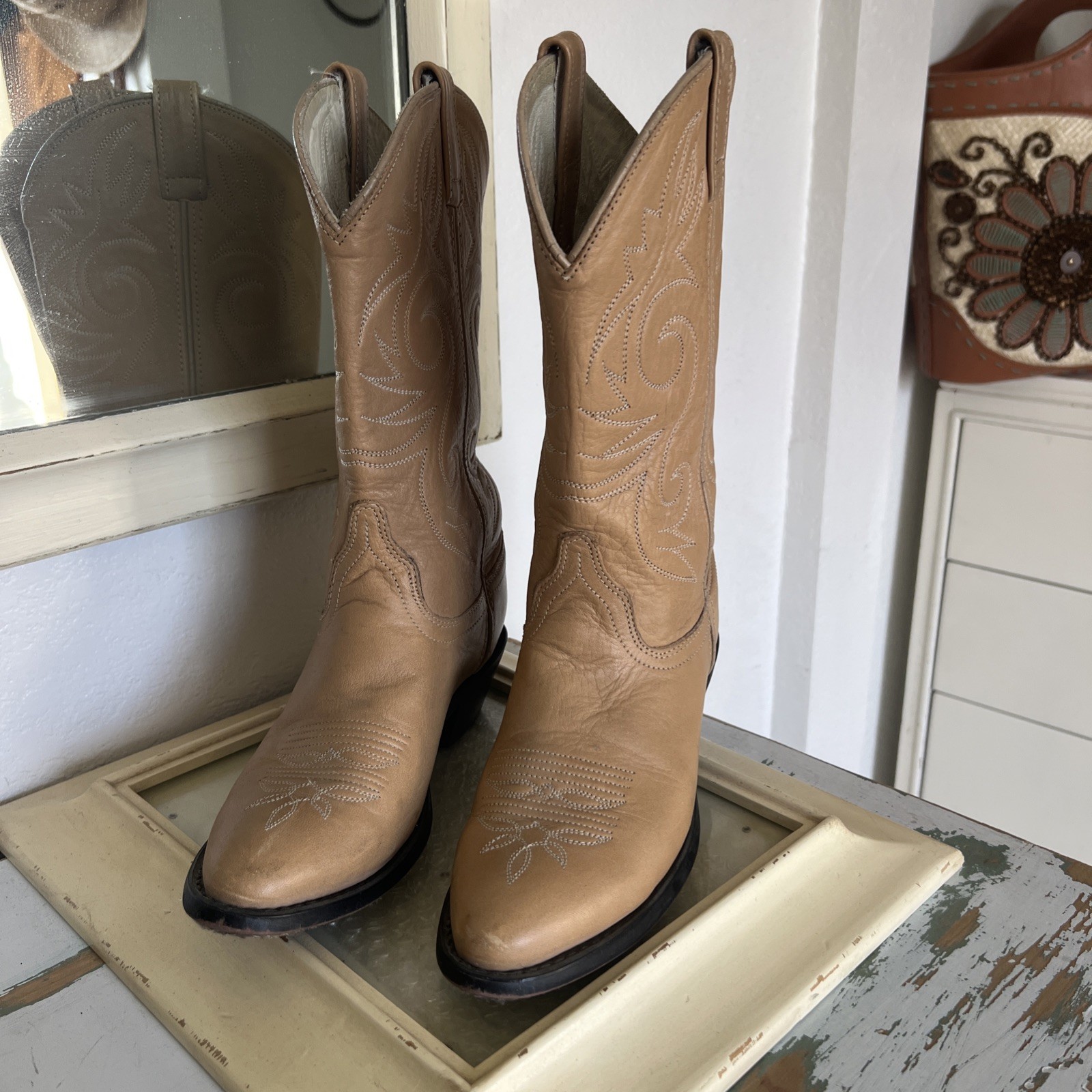A Jama Product Women Western Boots Made In India.