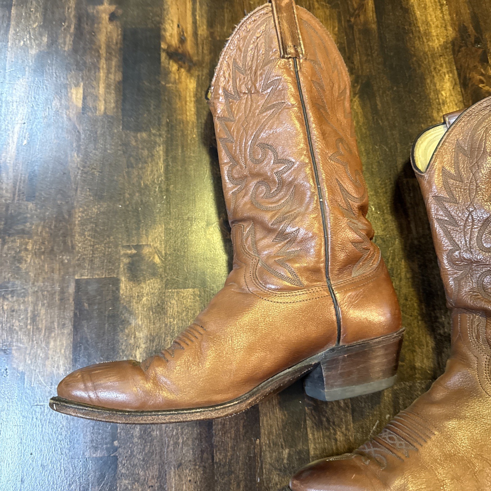 Dan Post men’s light brown cowboy boots size 8.5 EW