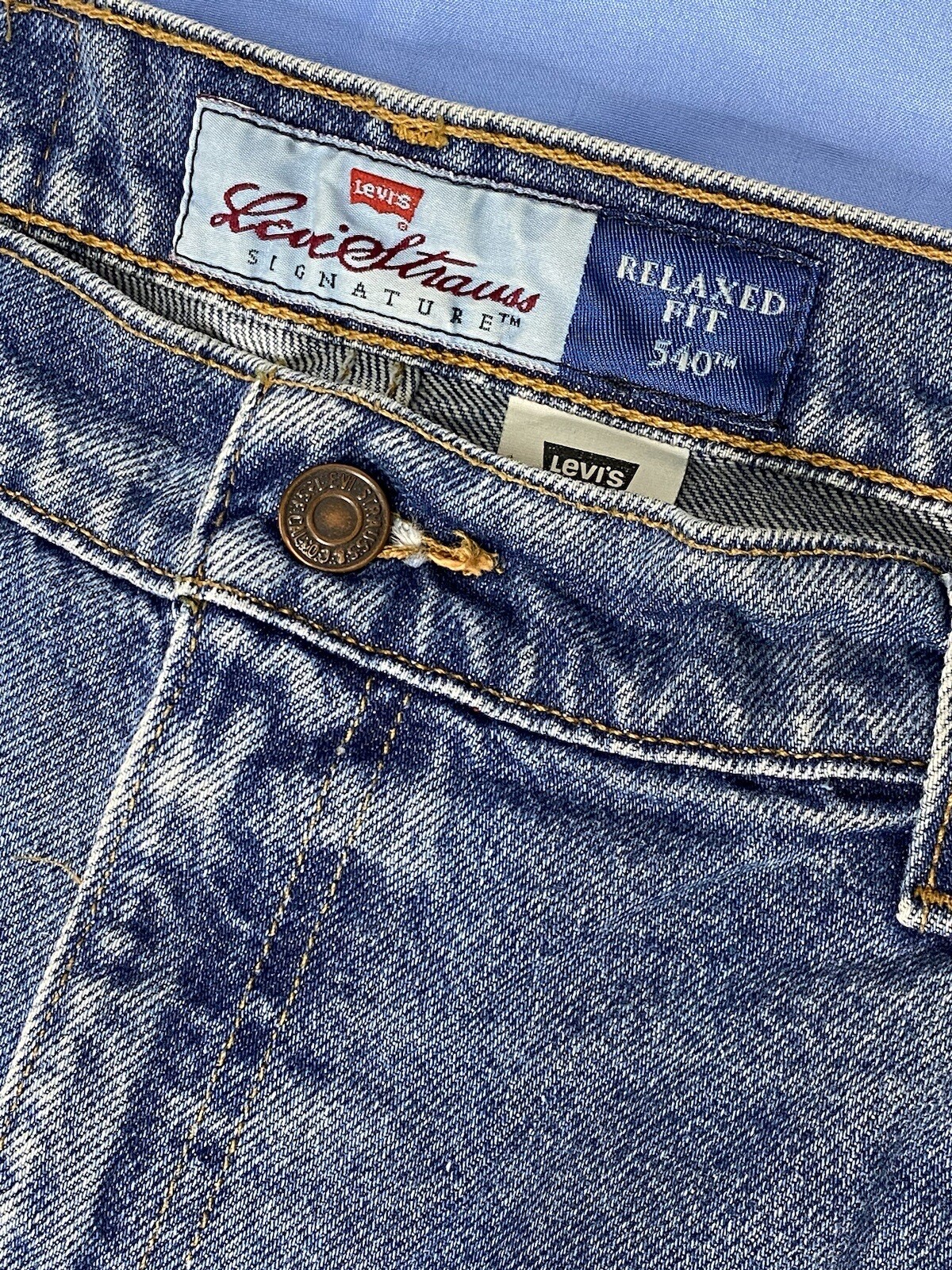 Levi’s 540 Jeans / Relaxed Fit / Vintage 90’s / Size 40×30