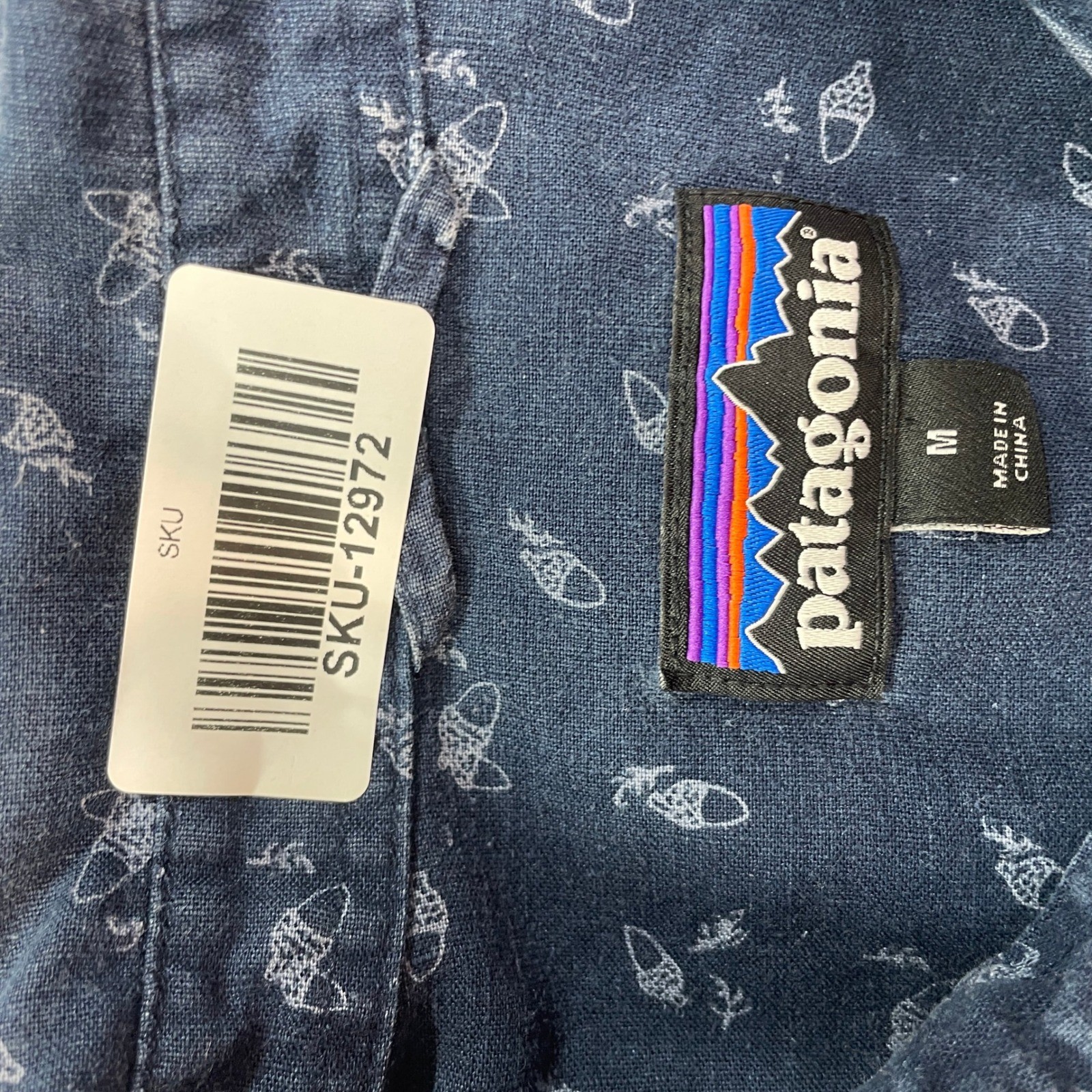 Patagonia Mens Shirt M Blue Graphic Print Short Sleeve Outdoor Hiking Button Up