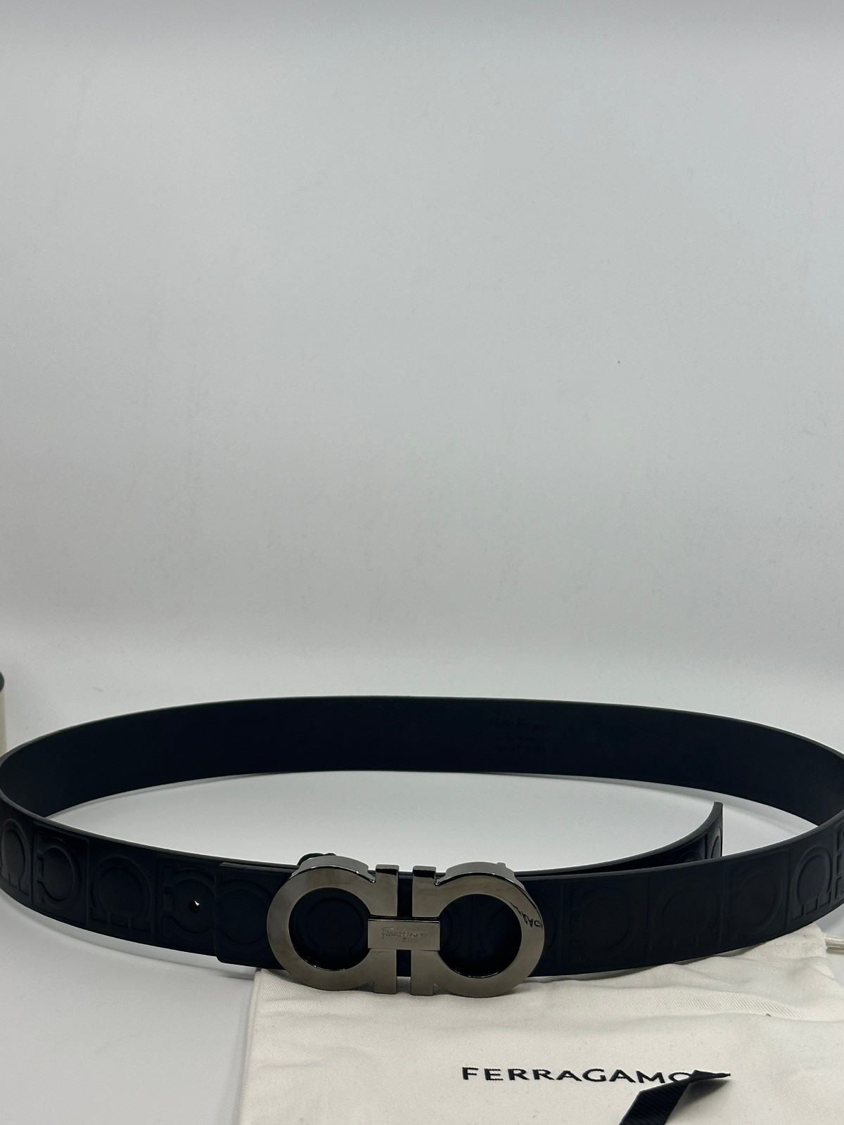 SALVATORE FERRAGAMO BLack Leather Mens Hose Shoe Print Belt