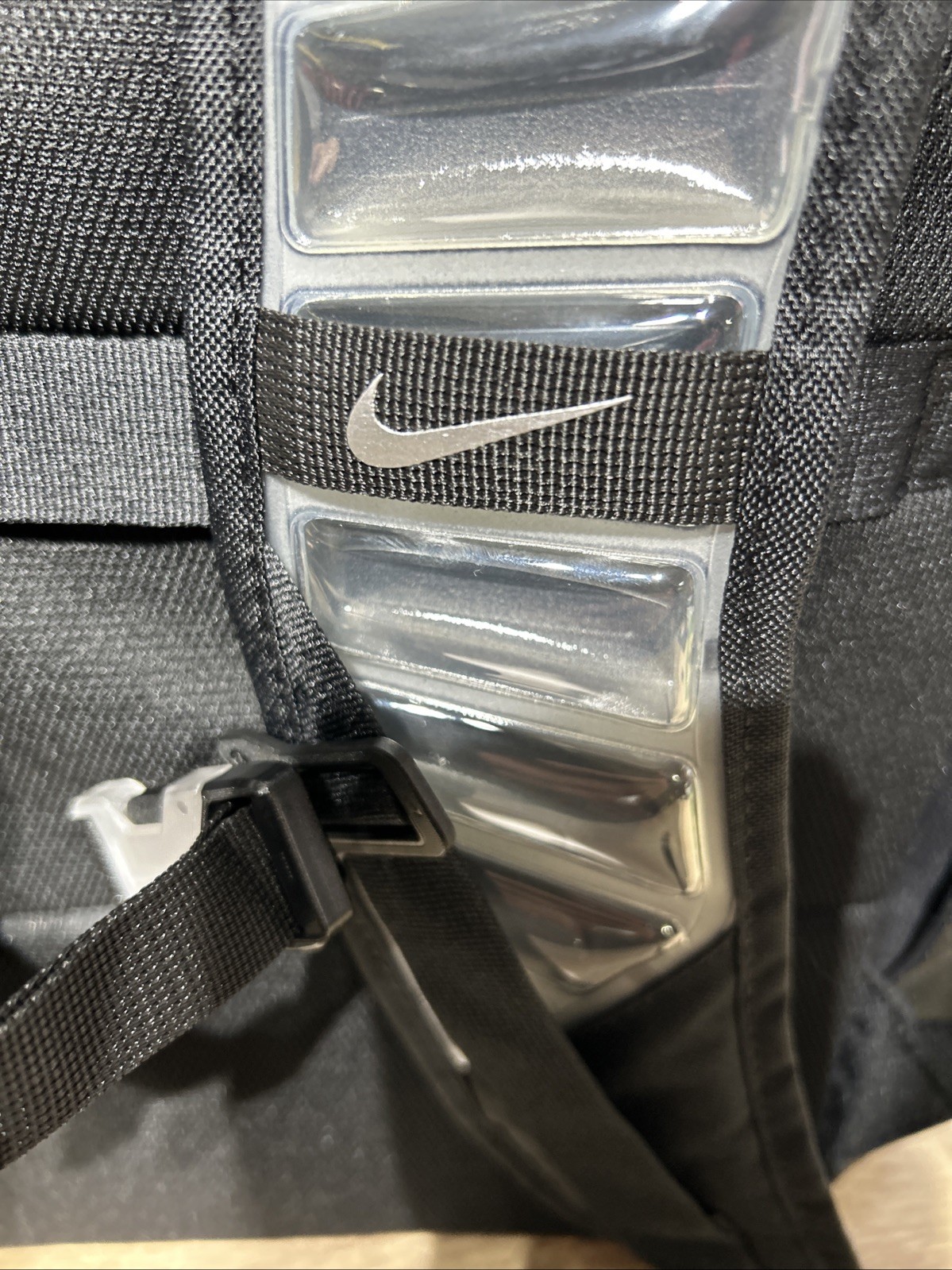 Nike Varsity Elite 32L Black School Padded Laptop Team Backpack HM9965-010 New
