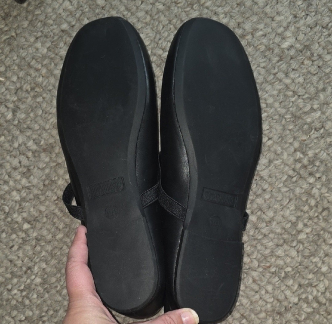CUSHIONAIRE Women’s Black Flats Strap Slip-On Round Toe Synthetic Rubber