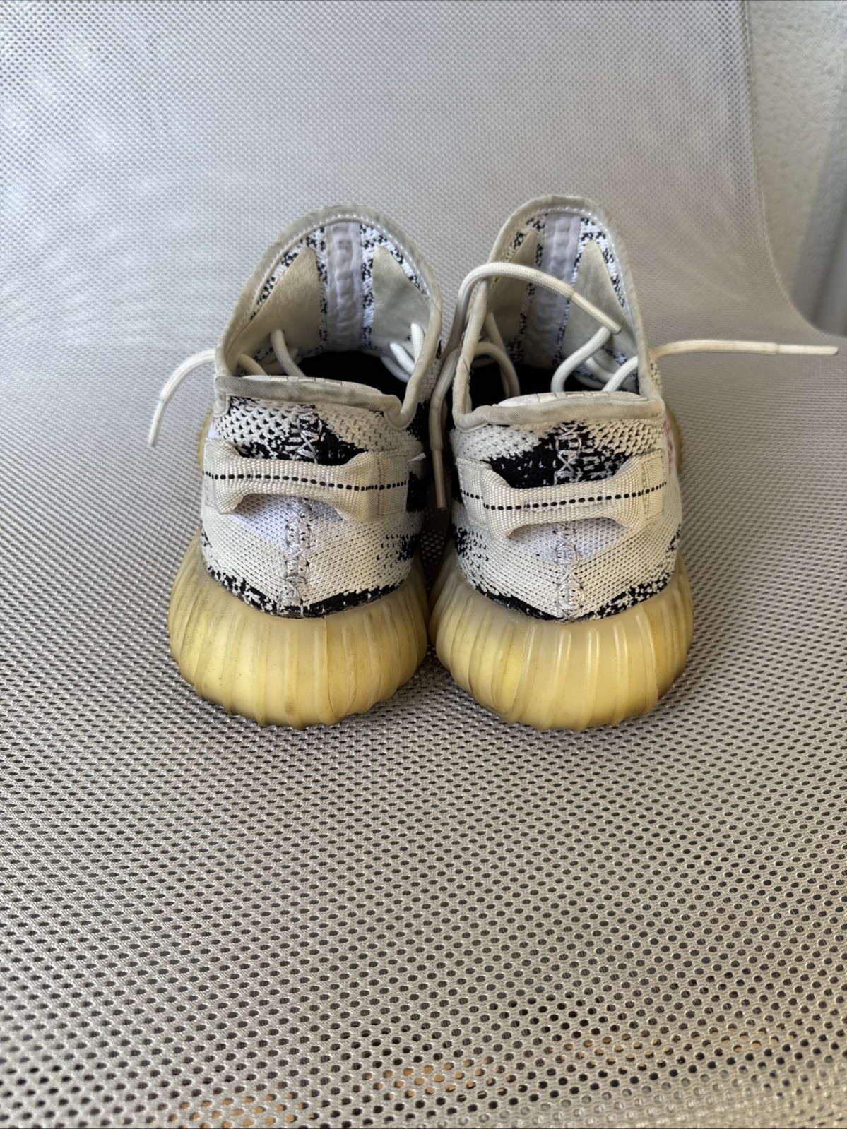 adidas Yeezy Boost 350 V2 Men’s Size 11 Zebra White/Black CP9654