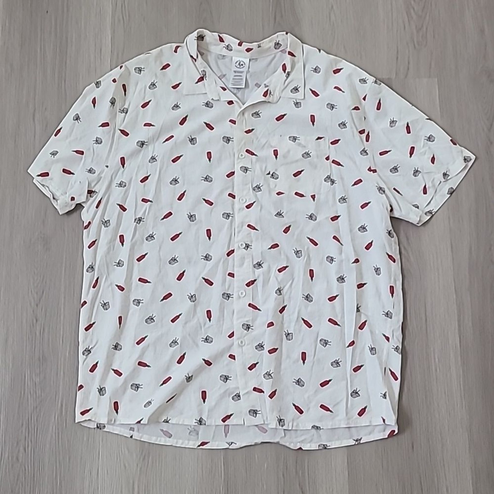 Sriracha Hot Sauce Huy Fong All Over Print Button Up Short Sleeve Shirt Size 2XL