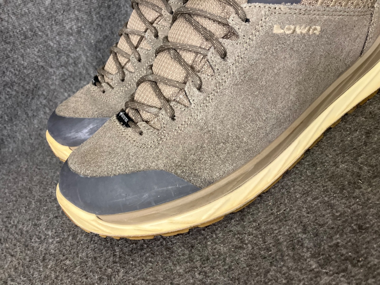 Lowa Malta GTX Lo Mens 9.5 Brown Suede Sneaker Hiking Gore-Tex Waterproof 310545
