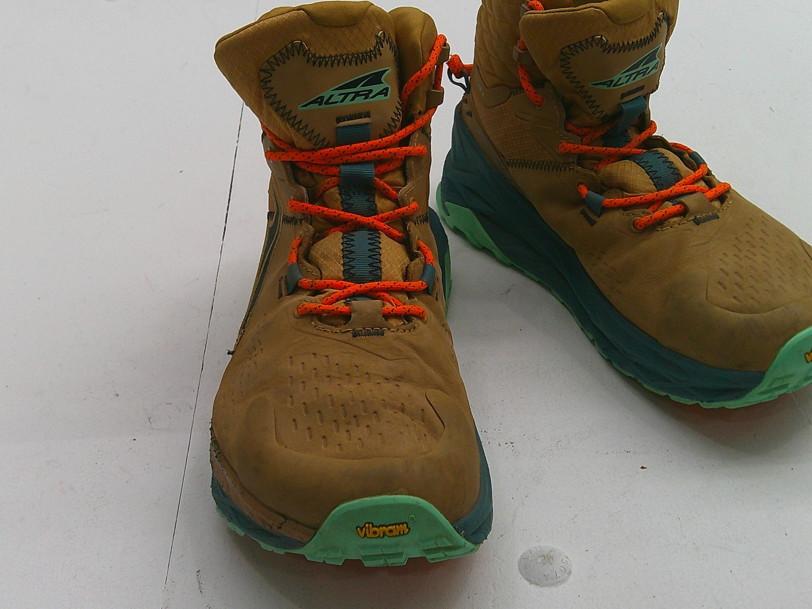 Altra Olympus 5 Gore-Tex Shoes Mens Size 9.5 Brown Mid Top Hiking Trail Sneakers