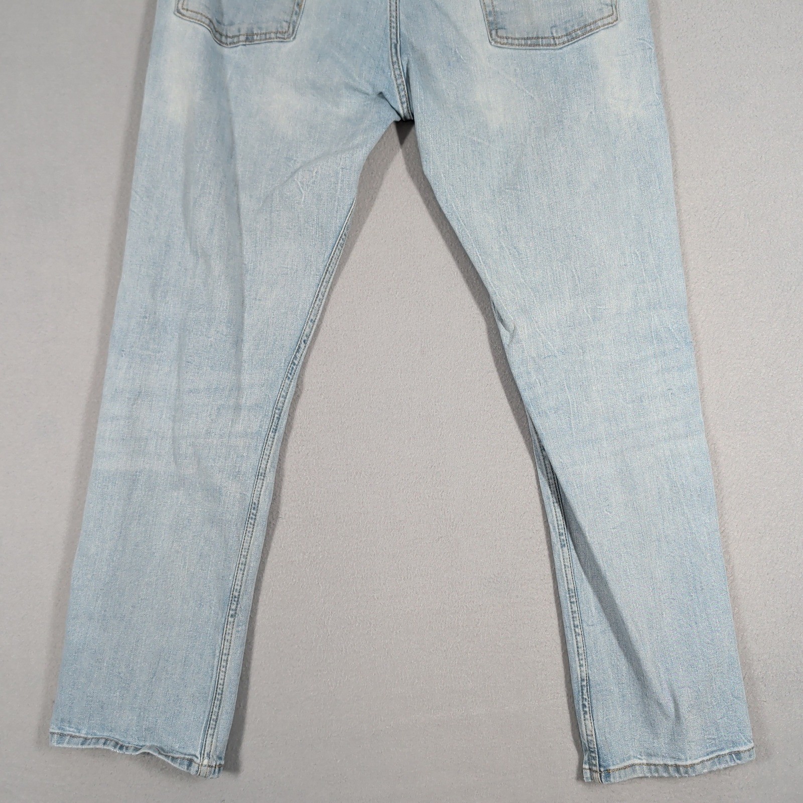 Levi’s 513 Jeans Mens 36×32 Light Wash Slim Straight Denim Casual Everyday Wear