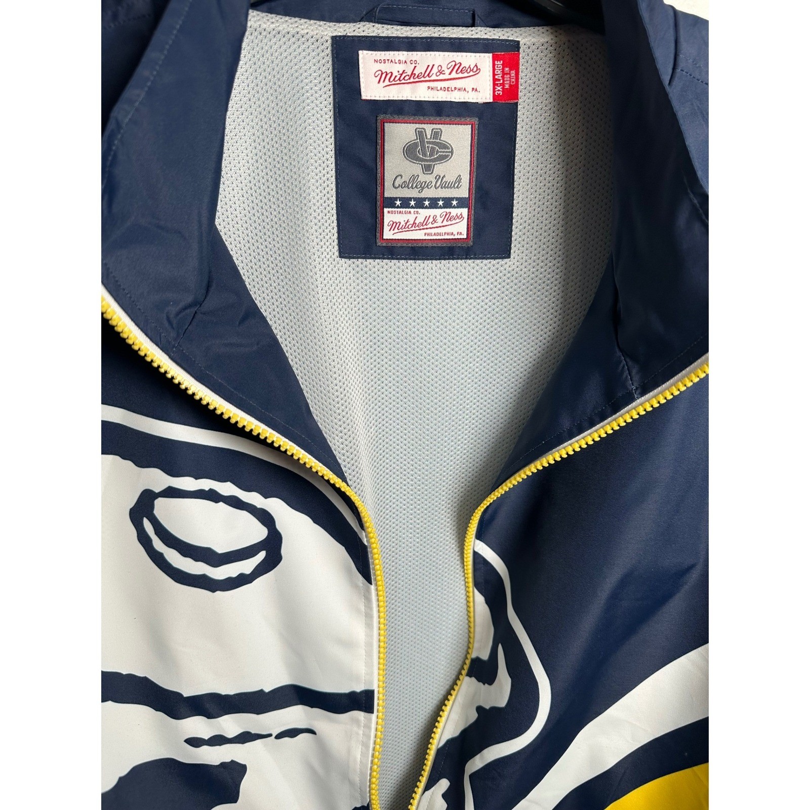Mitchell and Ness Michigan Wolverines College Vault Windbreaker Jacket 3XL